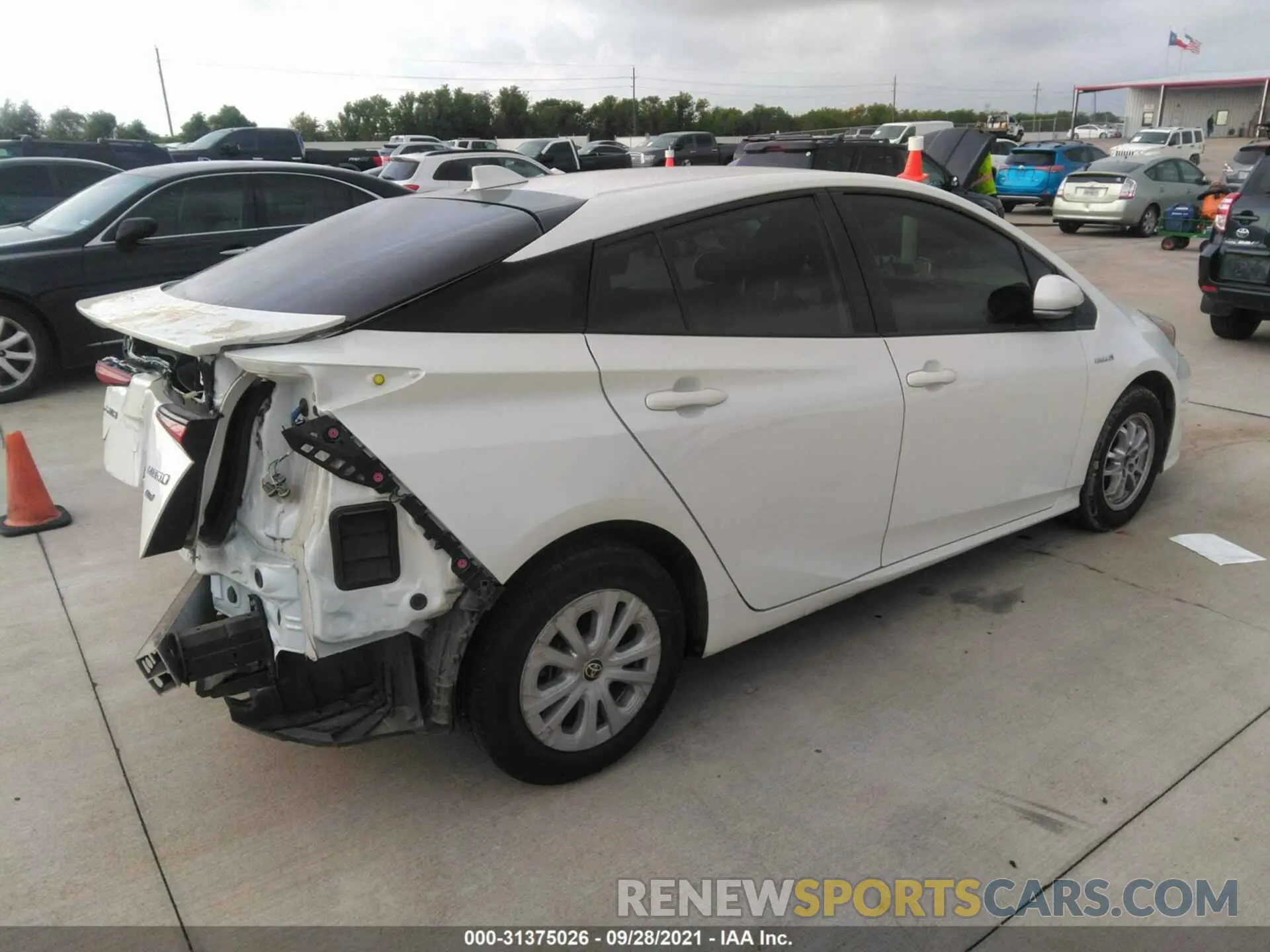 4 fotografías del automóvil dañado JTDKARFU7L3106436 TOYOTA PRIUS 2020