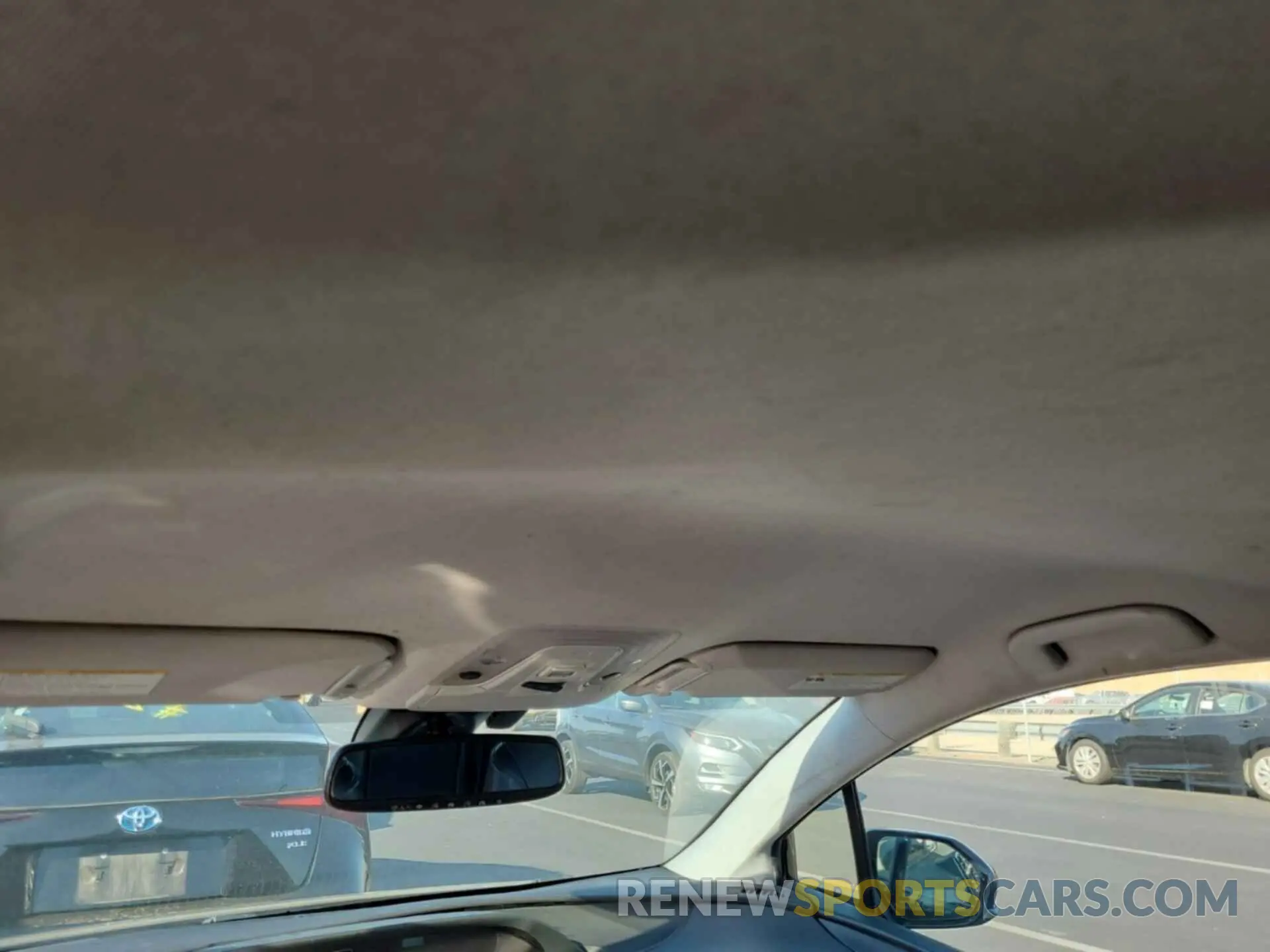 12 fotografías del automóvil dañado JTDKARFU7L3112107 TOYOTA PRIUS 2020