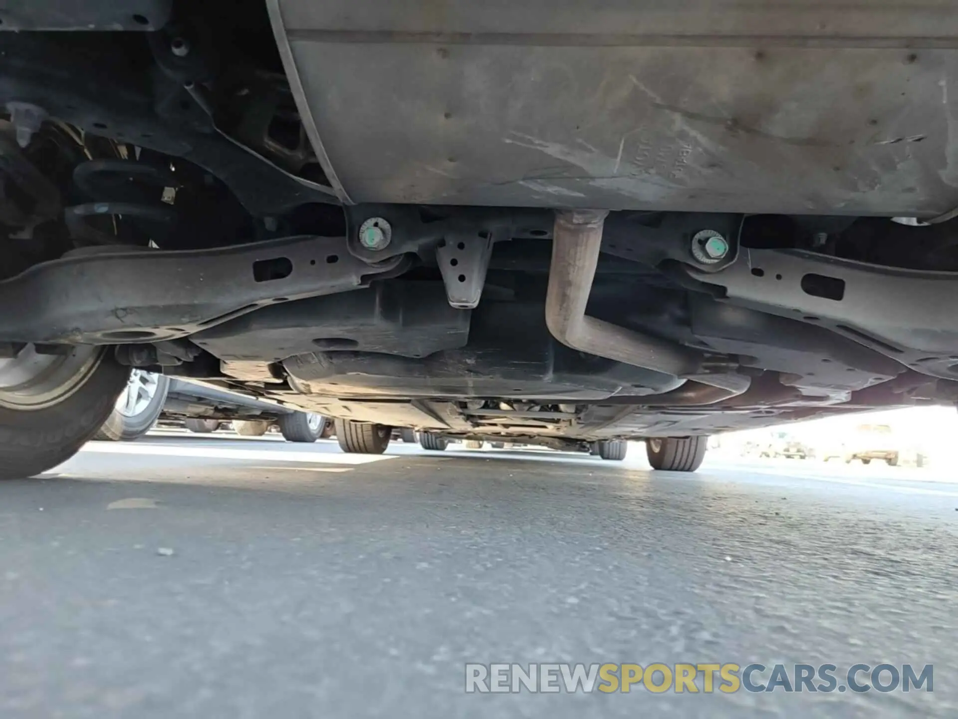 18 fotografías del automóvil dañado JTDKARFU7L3112107 TOYOTA PRIUS 2020