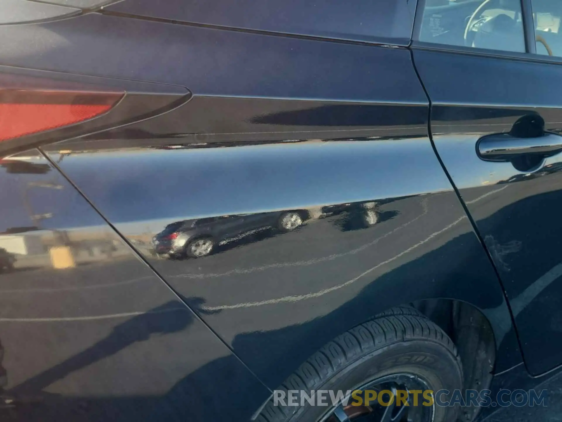 19 fotografías del automóvil dañado JTDKARFU7L3112107 TOYOTA PRIUS 2020