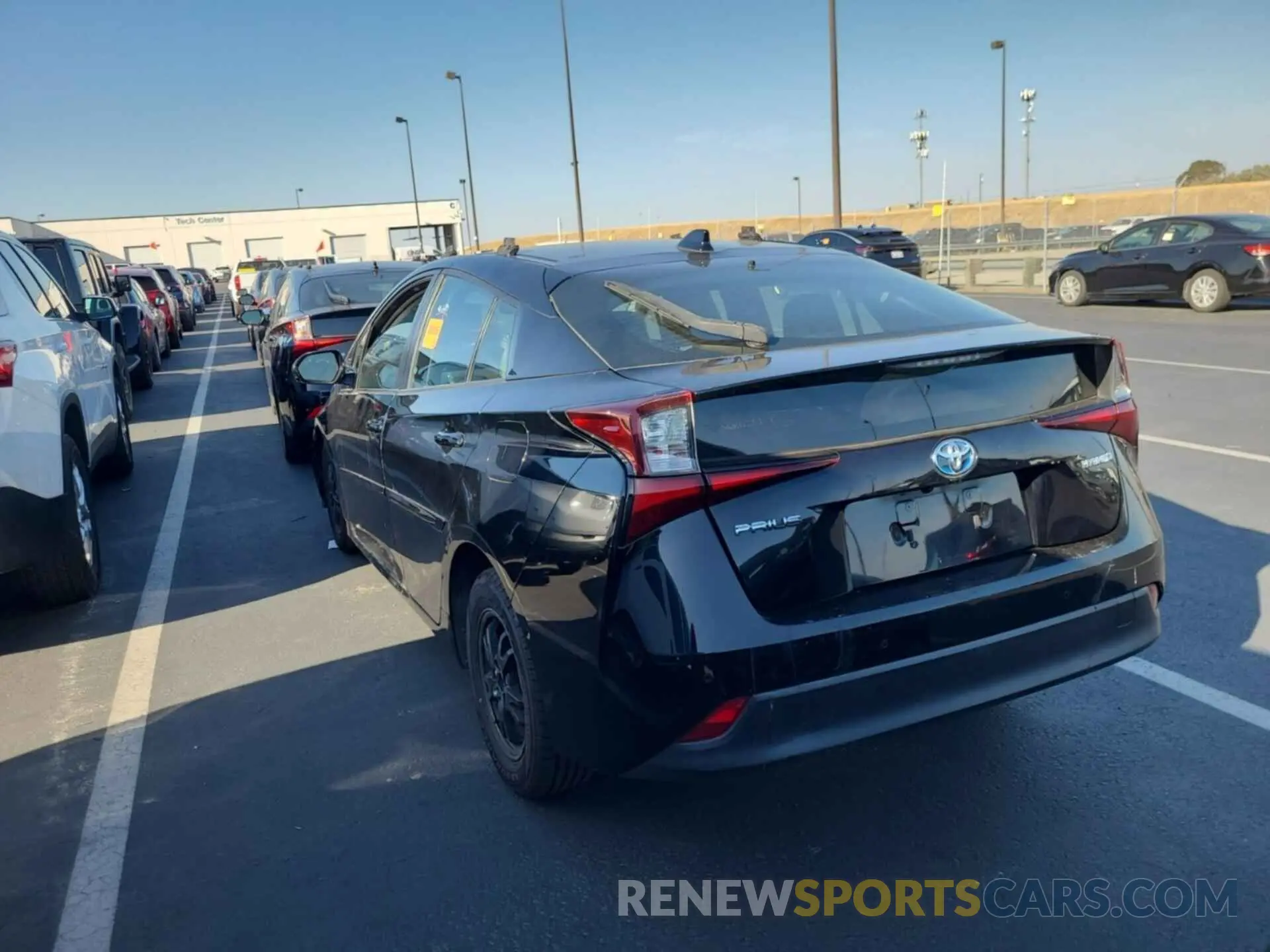 43 fotografías del automóvil dañado JTDKARFU7L3112107 TOYOTA PRIUS 2020