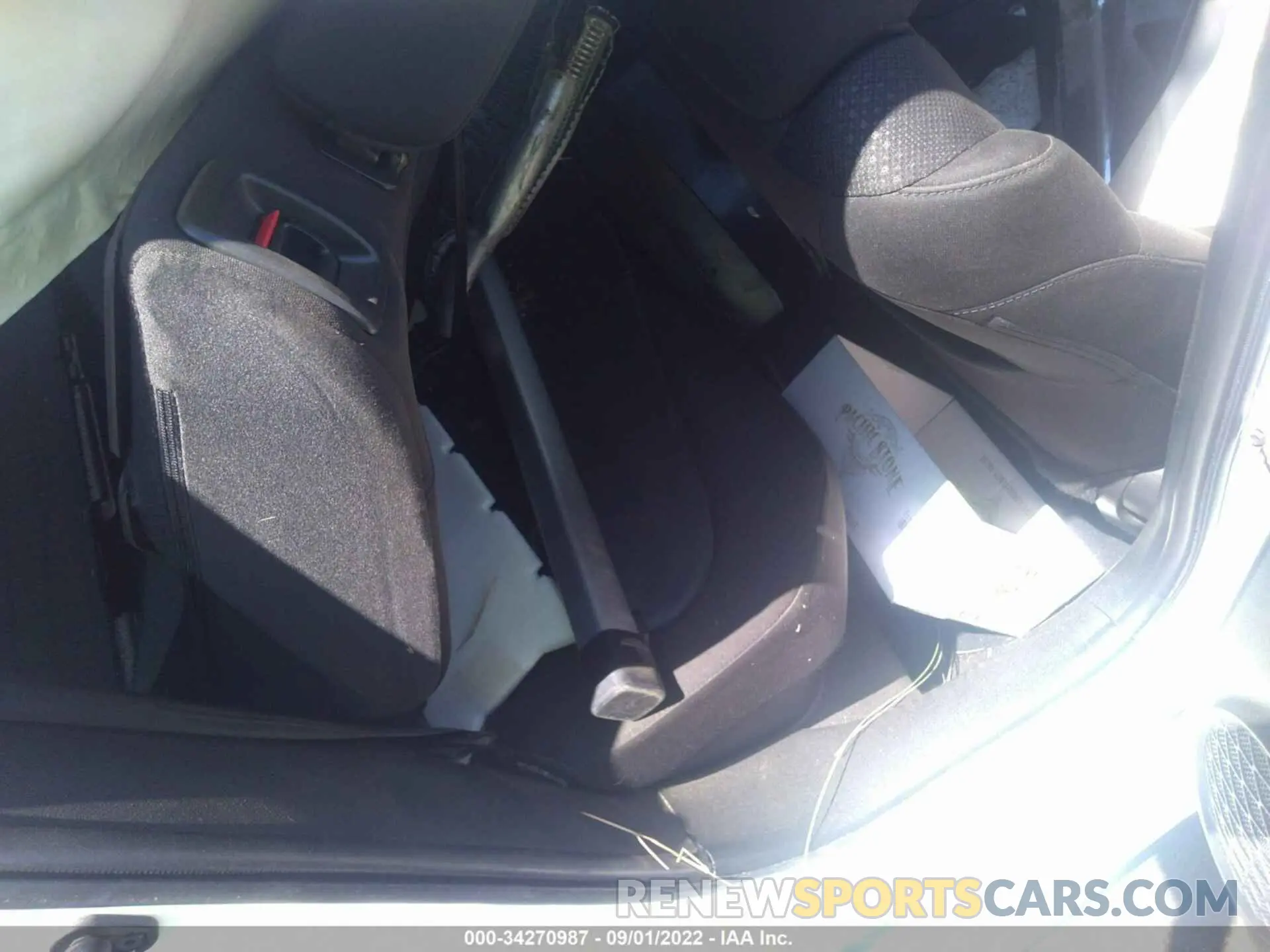 8 fotografías del automóvil dañado JTDKARFU7L3119011 TOYOTA PRIUS 2020