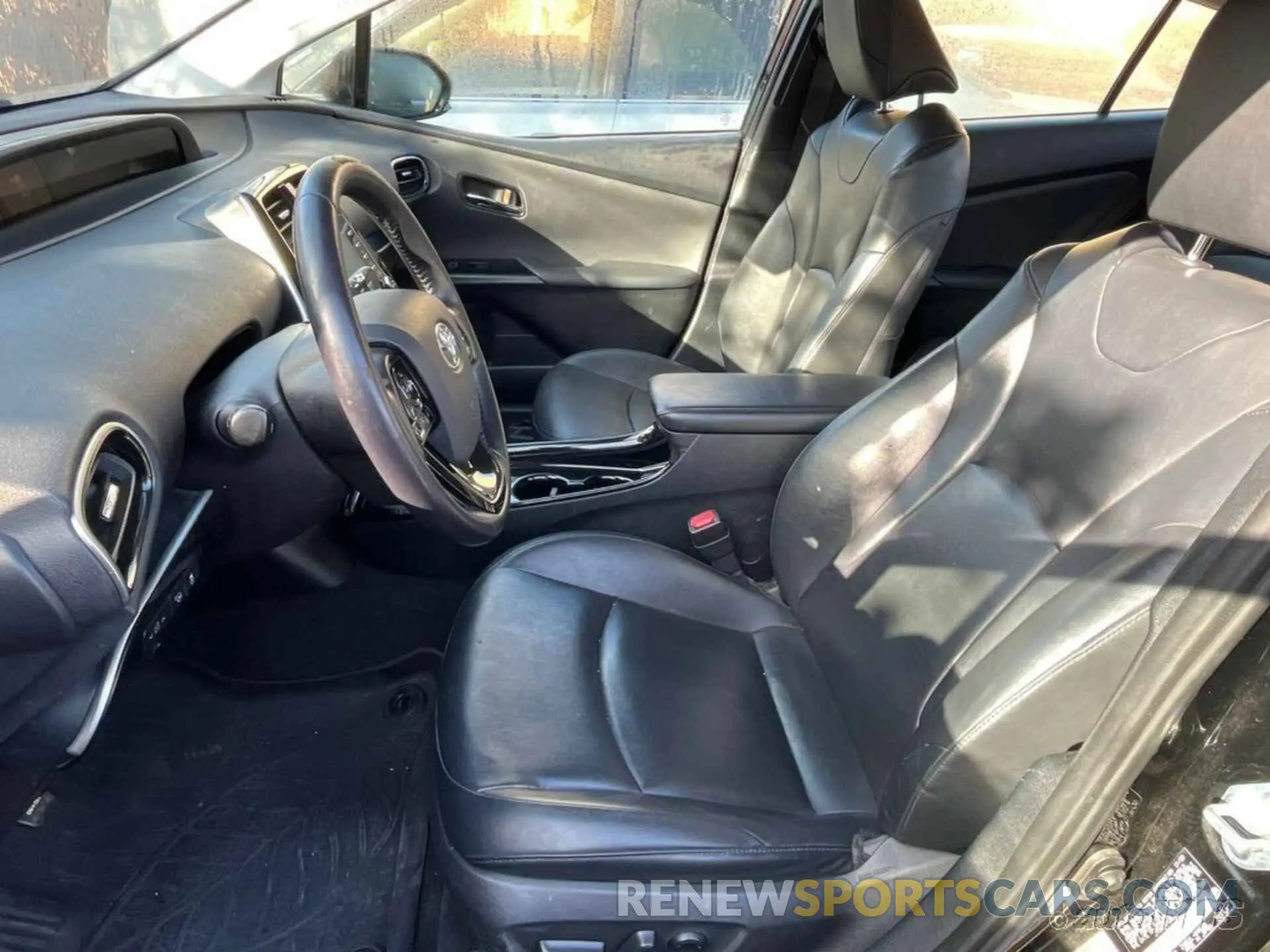 16 fotografías del automóvil dañado JTDKARFU8L3112388 TOYOTA PRIUS 2020
