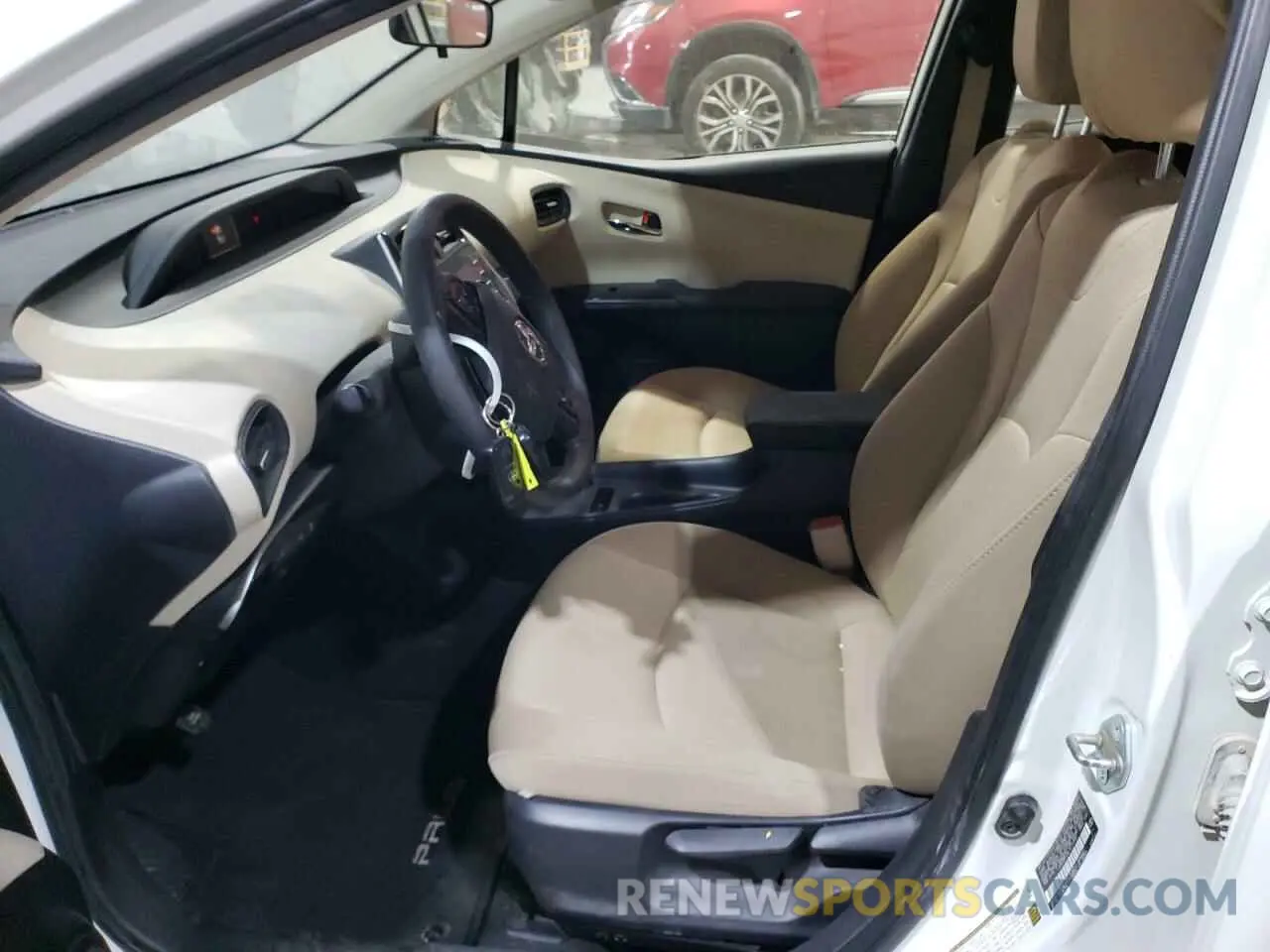 7 fotografías del automóvil dañado JTDKARFU8L3119759 TOYOTA PRIUS 2020