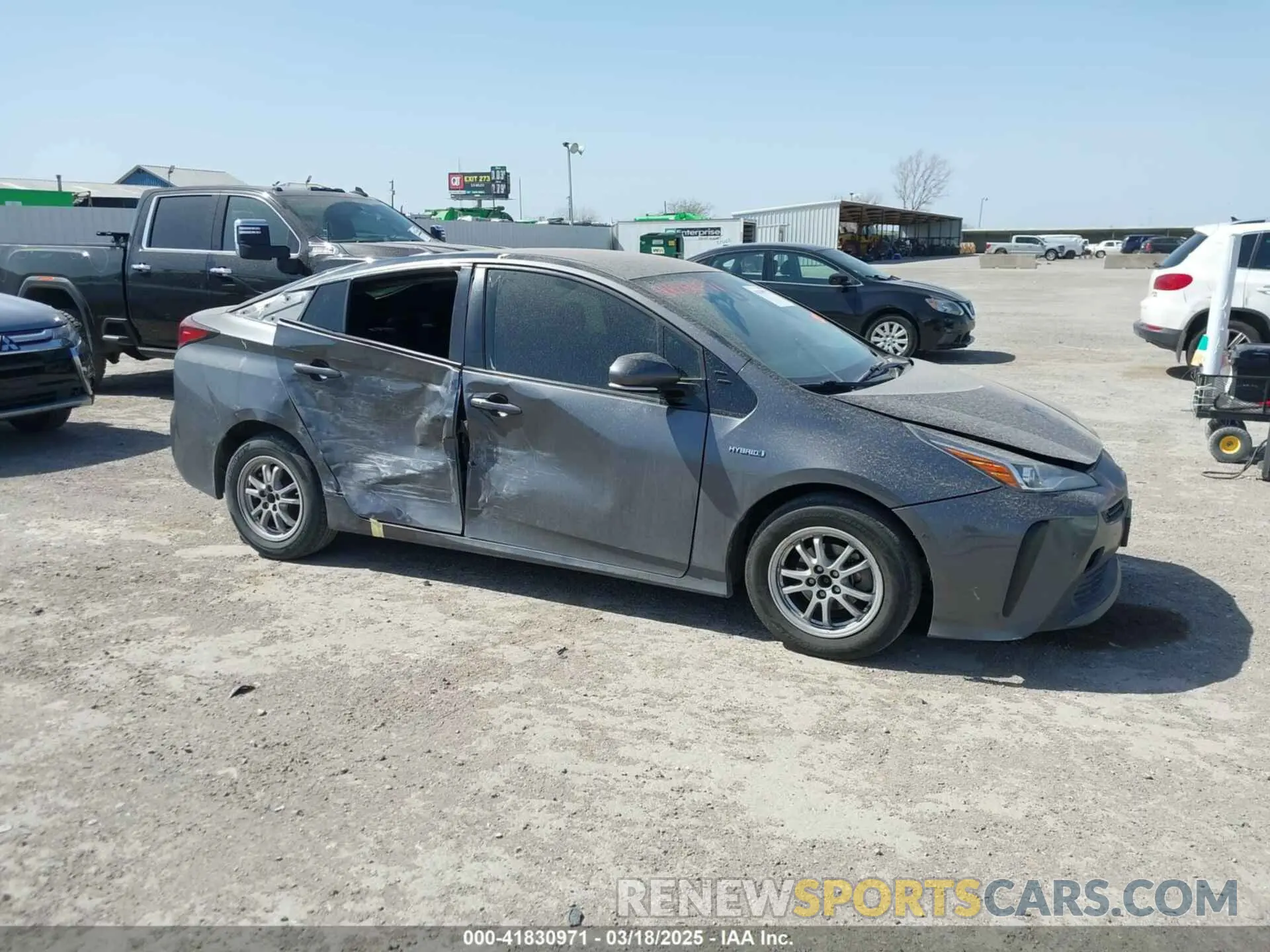 13 fotografías del automóvil dañado JTDKARFU9L3119401 TOYOTA PRIUS 2020