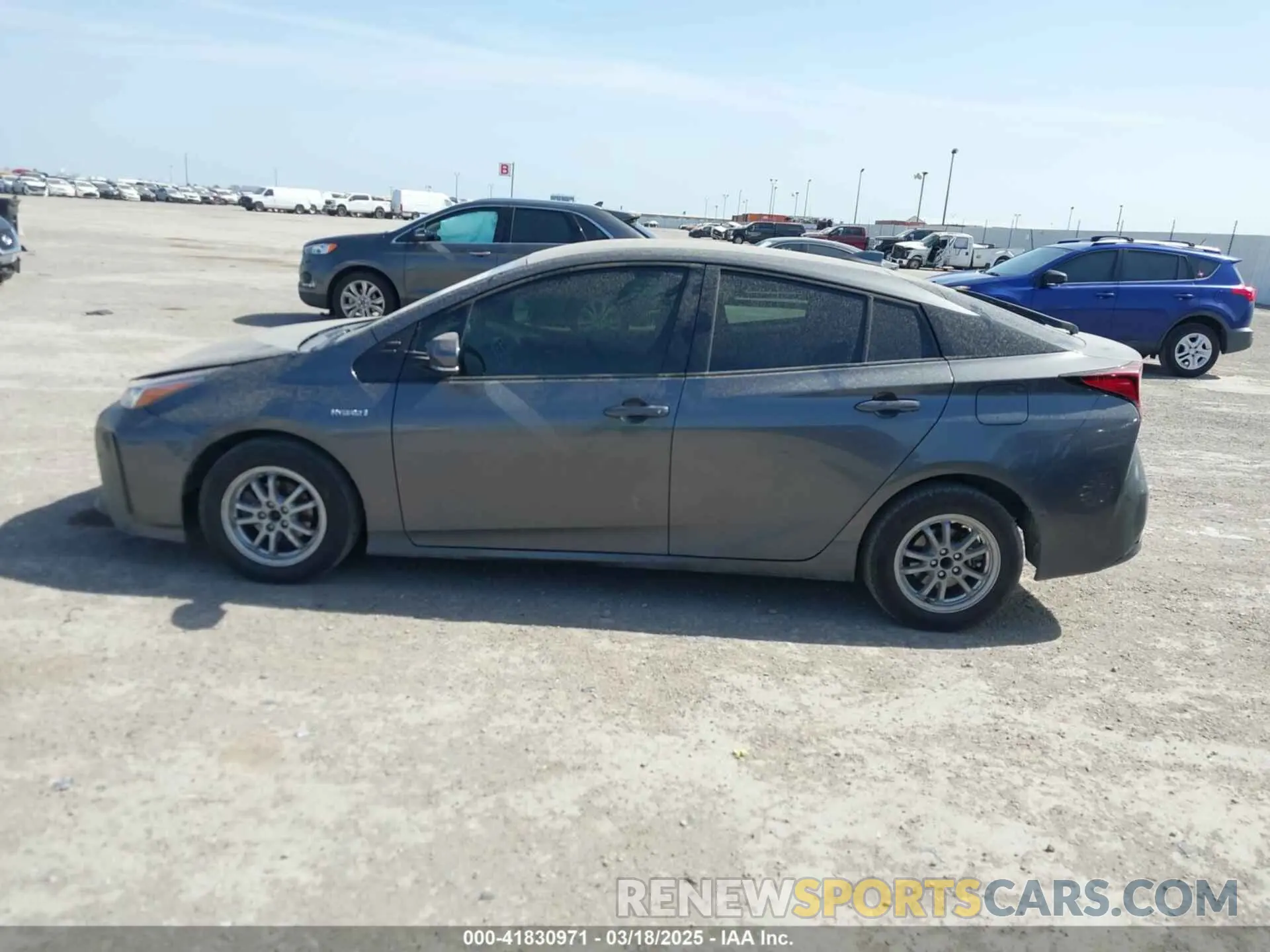 14 fotografías del automóvil dañado JTDKARFU9L3119401 TOYOTA PRIUS 2020