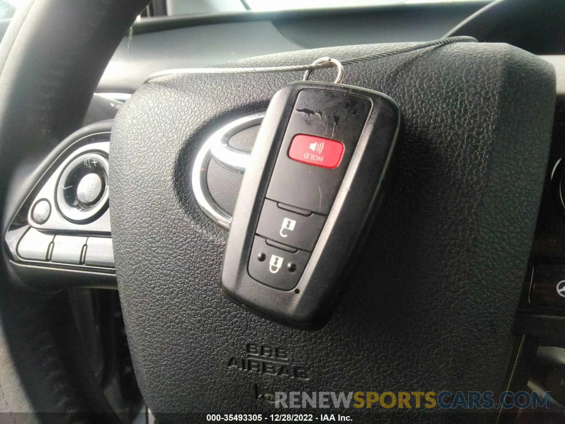 11 fotografías del automóvil dañado JTDKARFUXL3108617 TOYOTA PRIUS 2020