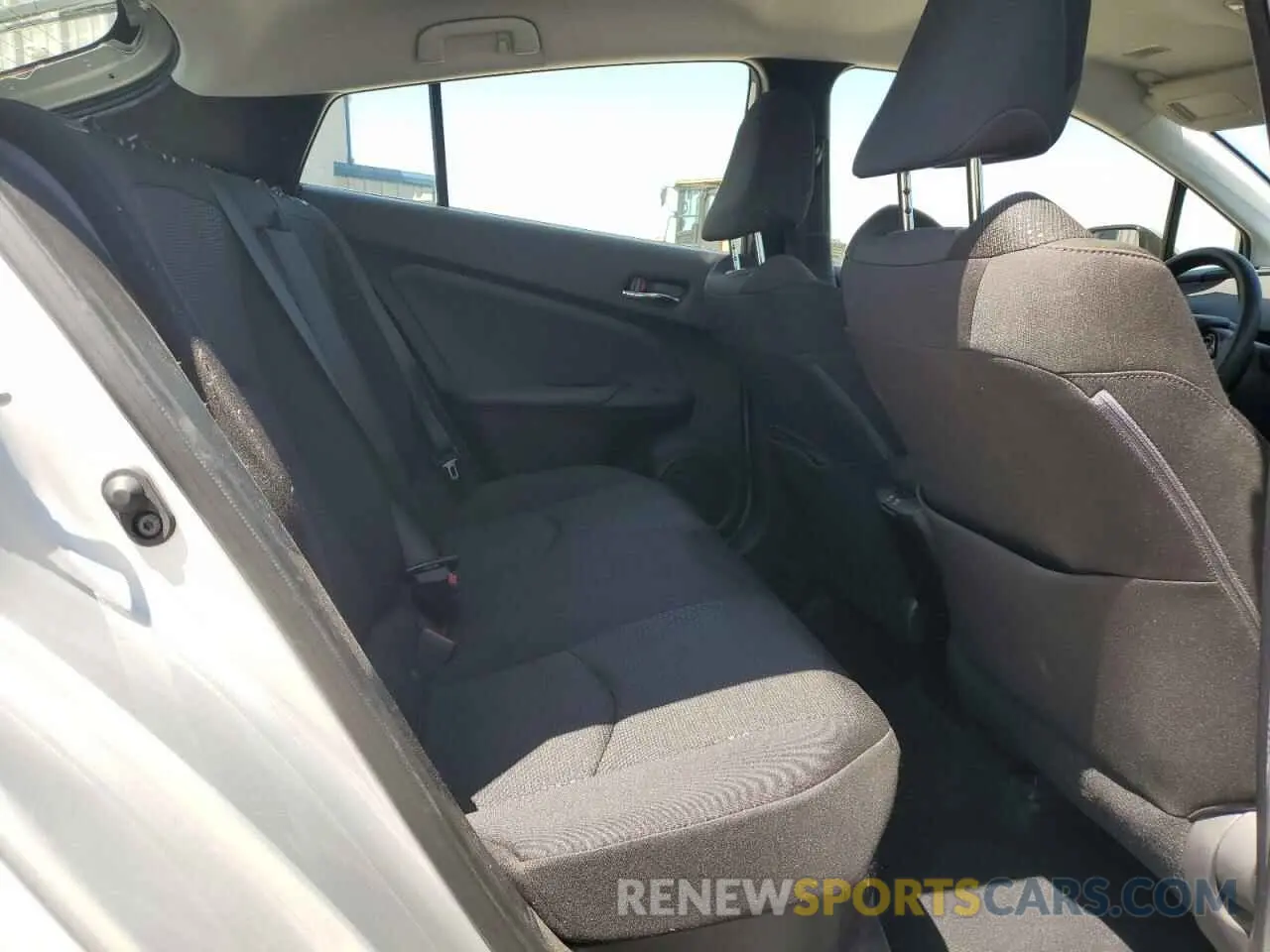 10 fotografías del automóvil dañado JTDKARFUXL3120671 TOYOTA PRIUS 2020