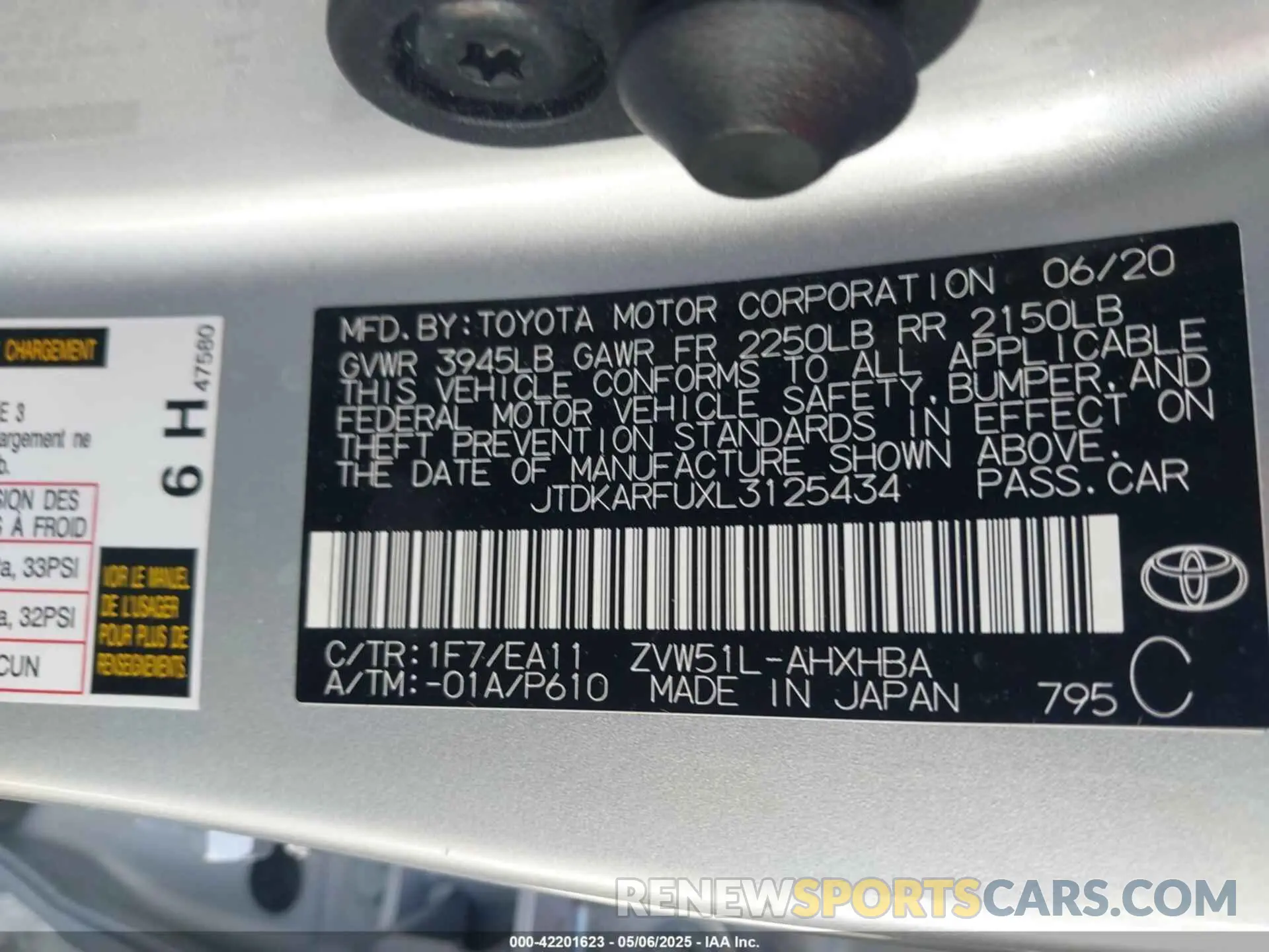 9 fotografías del automóvil dañado JTDKARFUXL3125434 TOYOTA PRIUS 2020