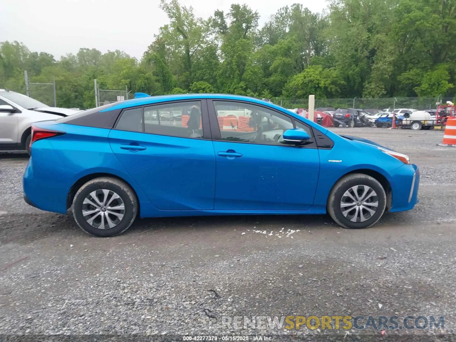 13 fotografías del automóvil dañado JTDL9RFU1L3017703 TOYOTA PRIUS 2020