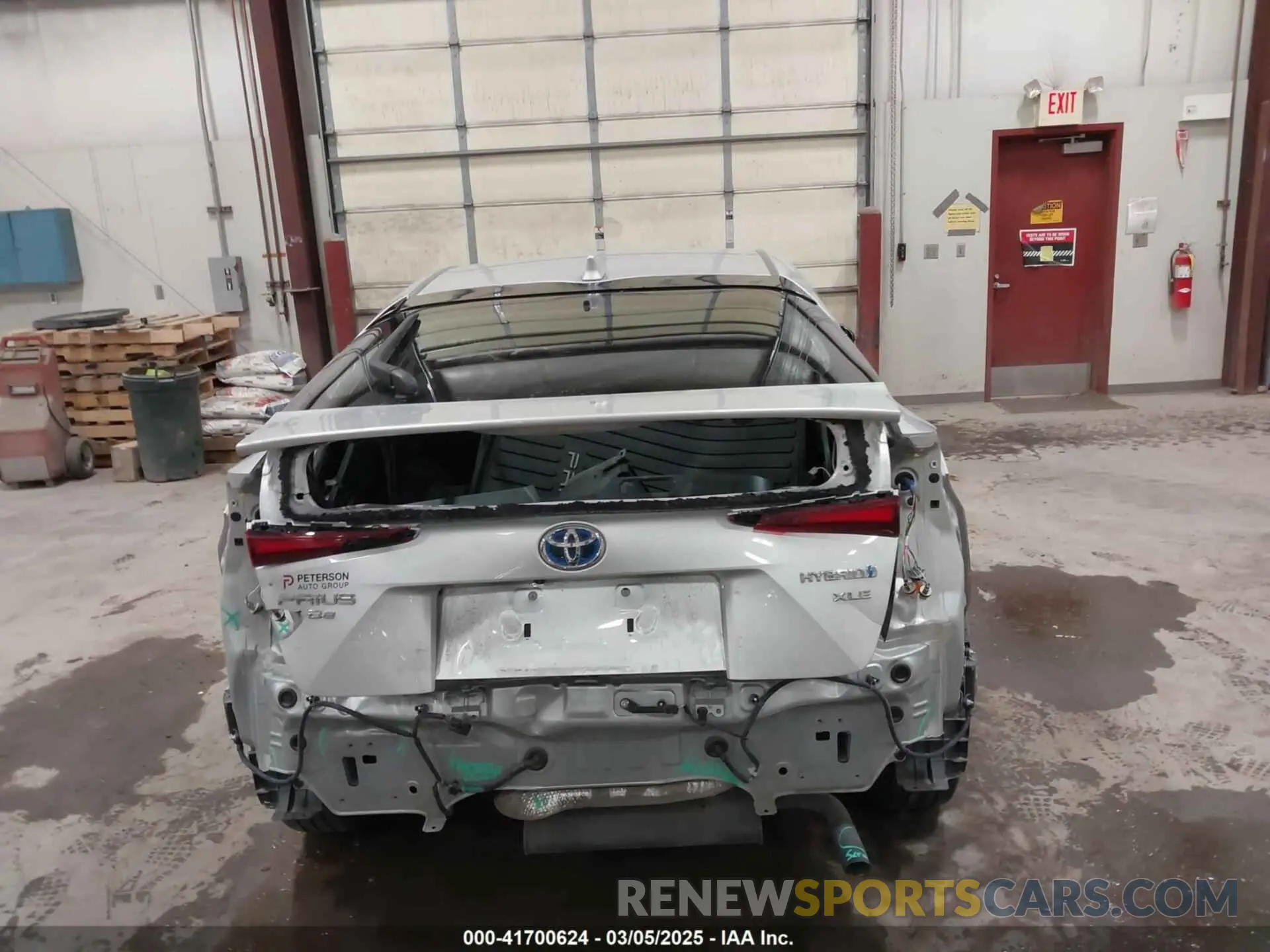 16 fotografías del automóvil dañado JTDL9RFU3L3019534 TOYOTA PRIUS 2020