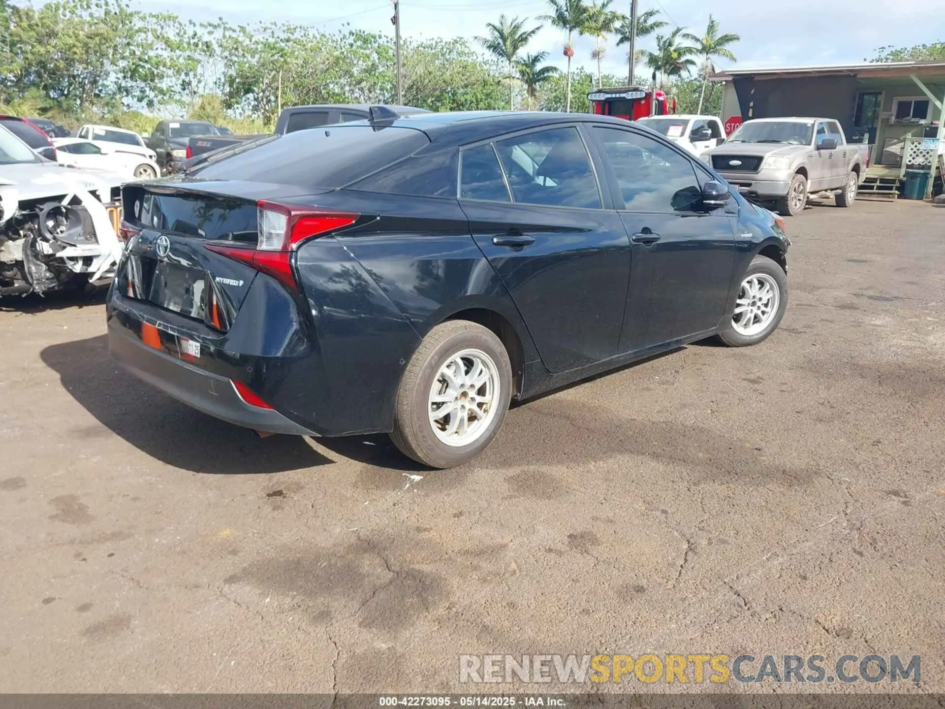 4 fotografías del automóvil dañado JTDL9RFU5L3013704 TOYOTA PRIUS 2020