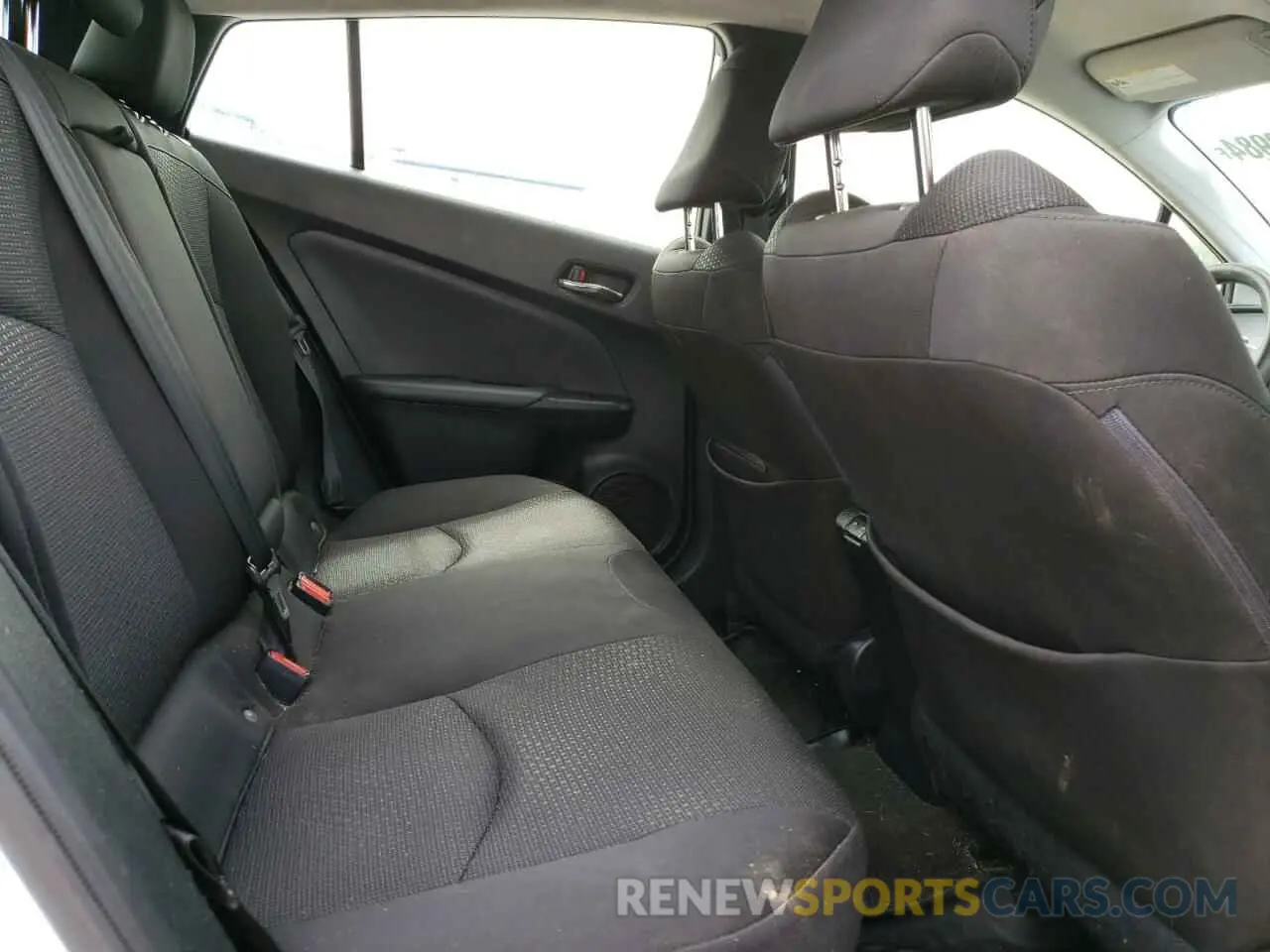 10 fotografías del automóvil dañado JTDL9RFU5L3017896 TOYOTA PRIUS 2020