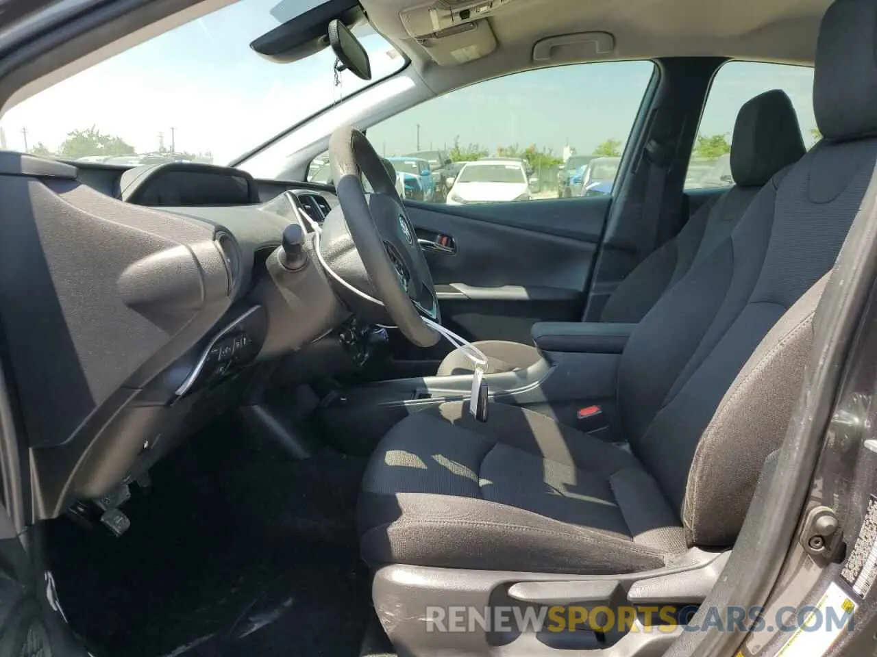 7 fotografías del automóvil dañado JTDL9RFU5L3018403 TOYOTA PRIUS 2020