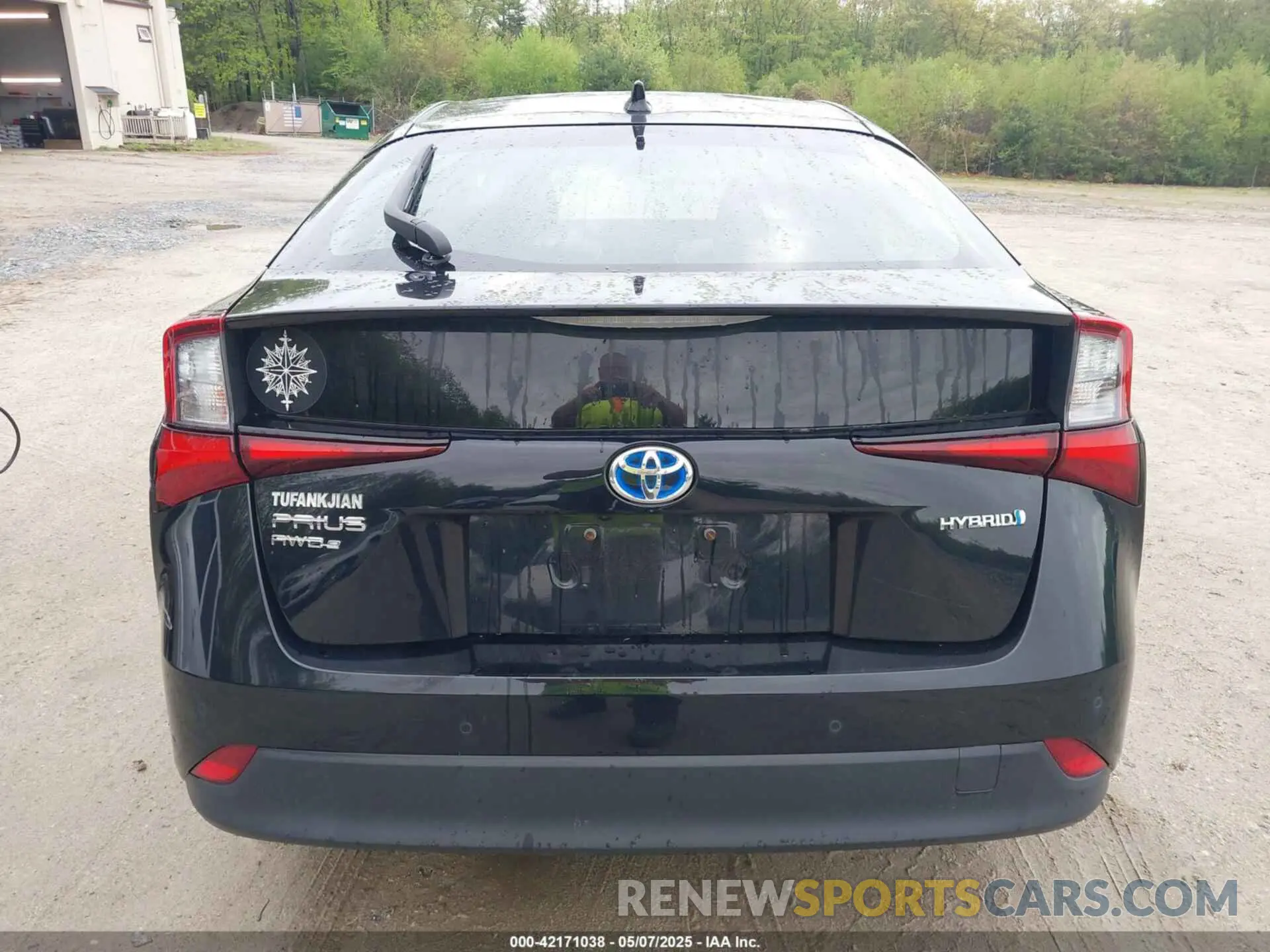 17 fotografías del automóvil dañado JTDL9RFU8L3014930 TOYOTA PRIUS 2020