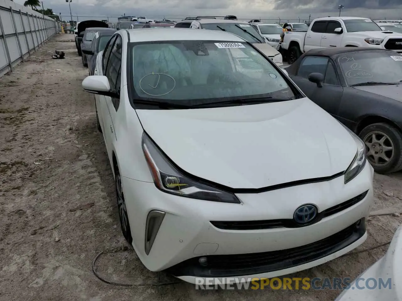 5 fotografías del automóvil dañado JTDL9RFU9L3016332 TOYOTA PRIUS 2020