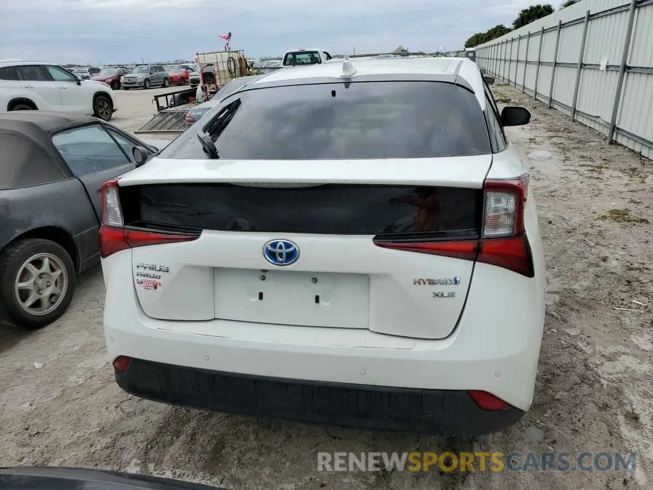 6 fotografías del automóvil dañado JTDL9RFU9L3016332 TOYOTA PRIUS 2020