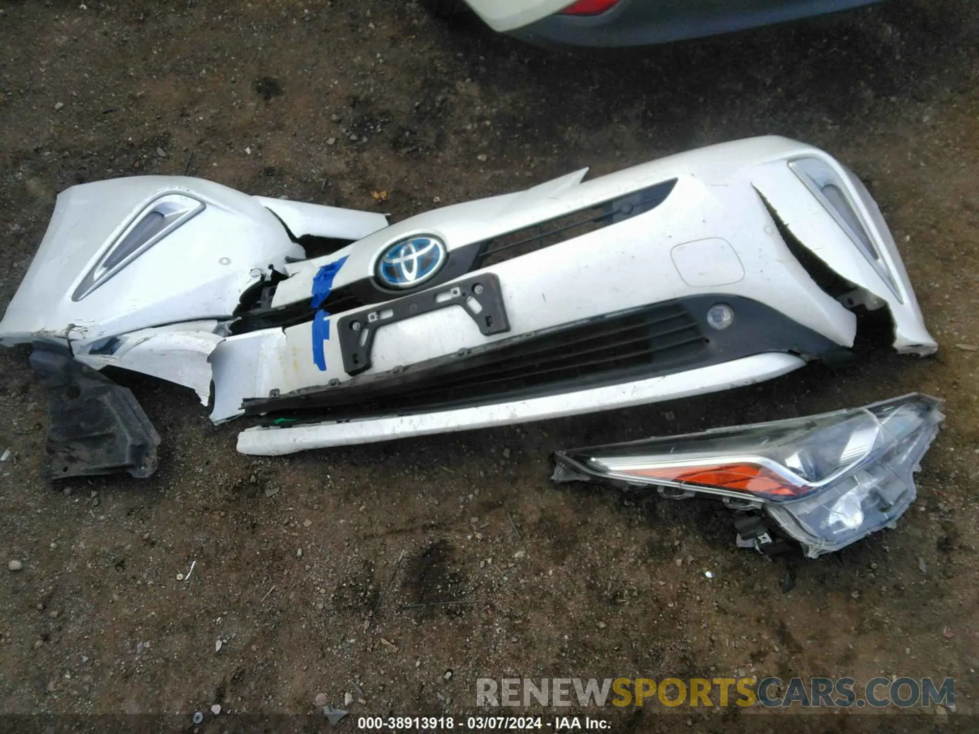 12 fotografías del automóvil dañado JTDL9RFU9L3019358 TOYOTA PRIUS 2020