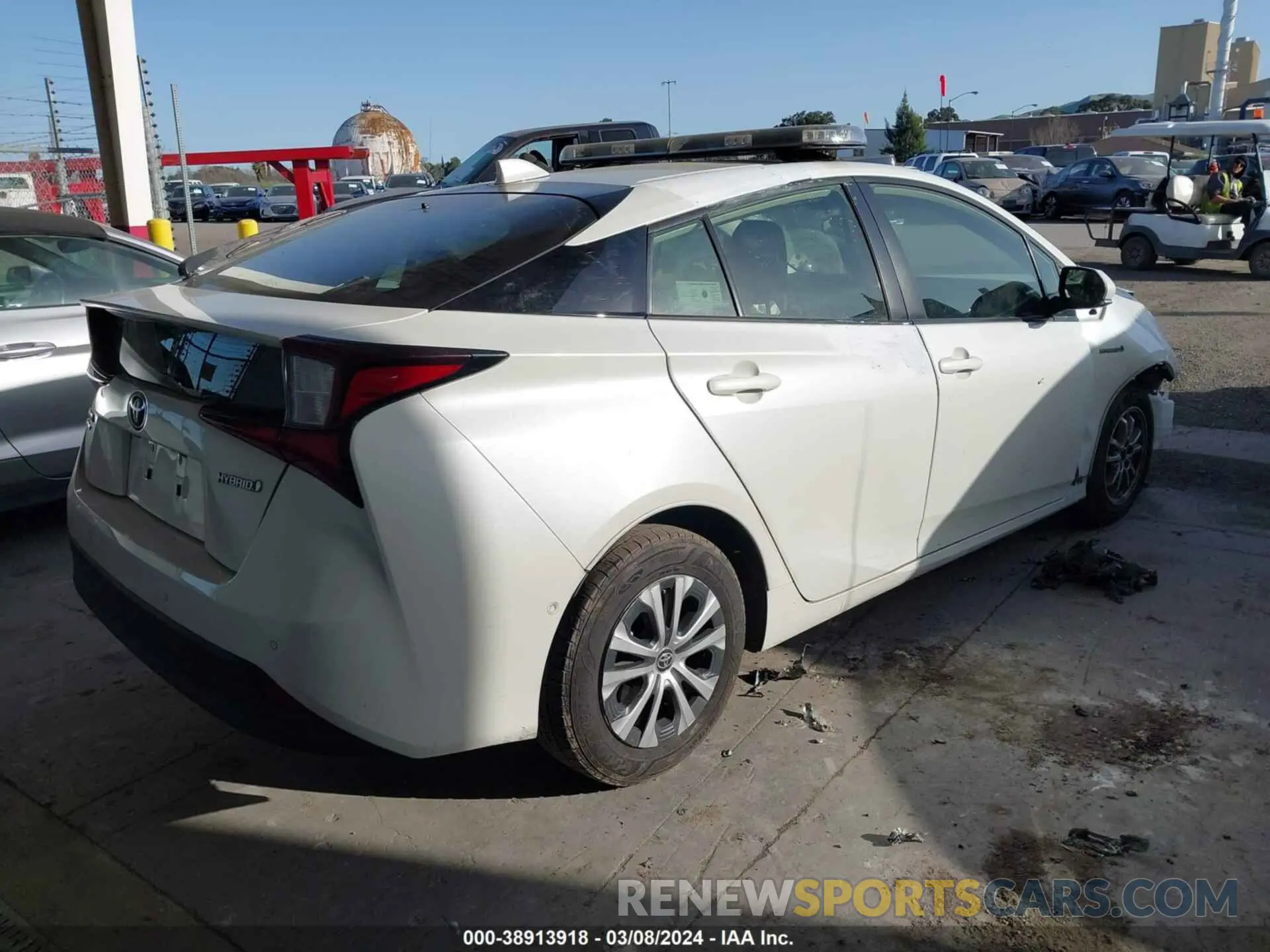 4 fotografías del automóvil dañado JTDL9RFU9L3019358 TOYOTA PRIUS 2020
