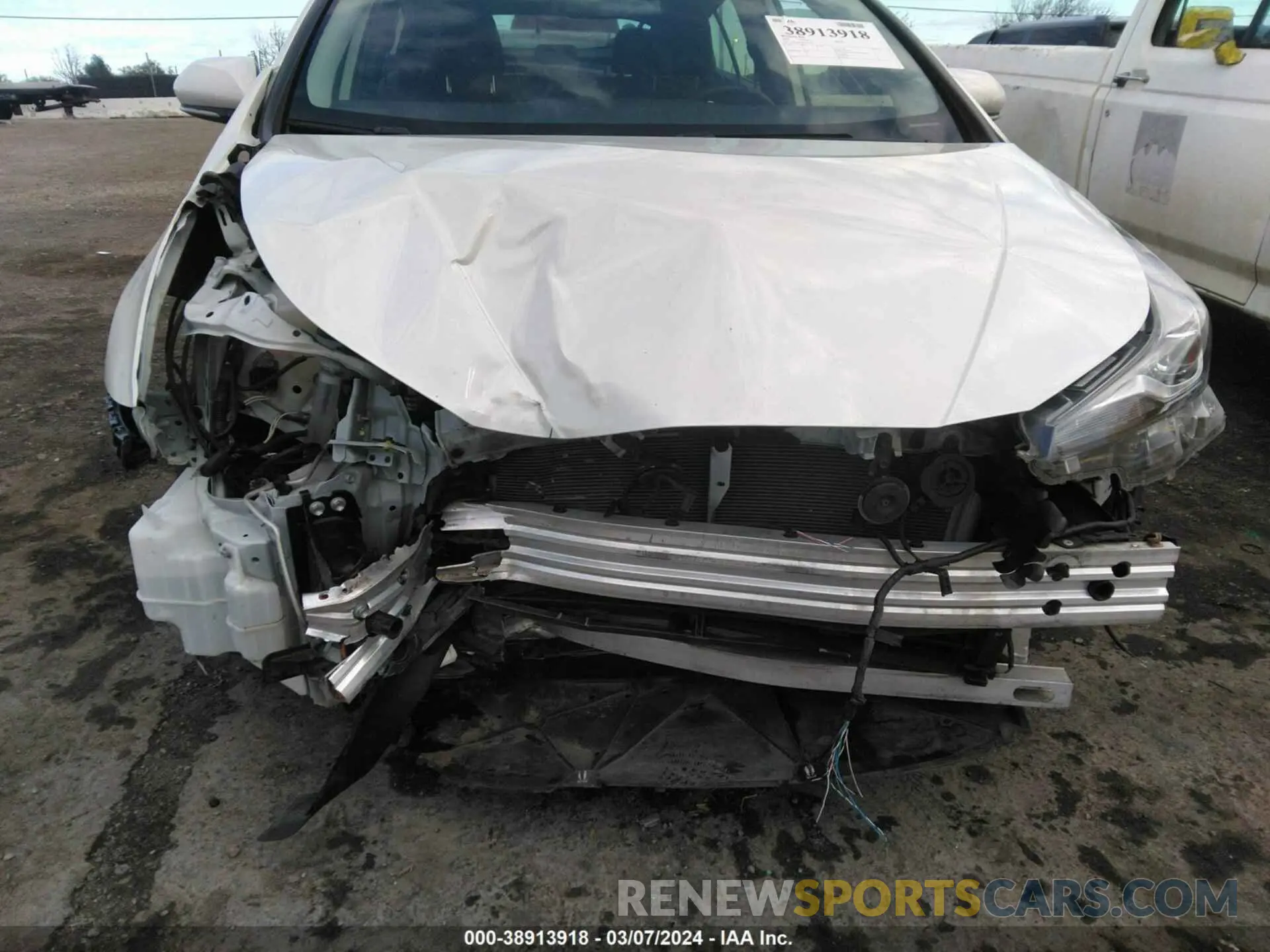 6 fotografías del automóvil dañado JTDL9RFU9L3019358 TOYOTA PRIUS 2020