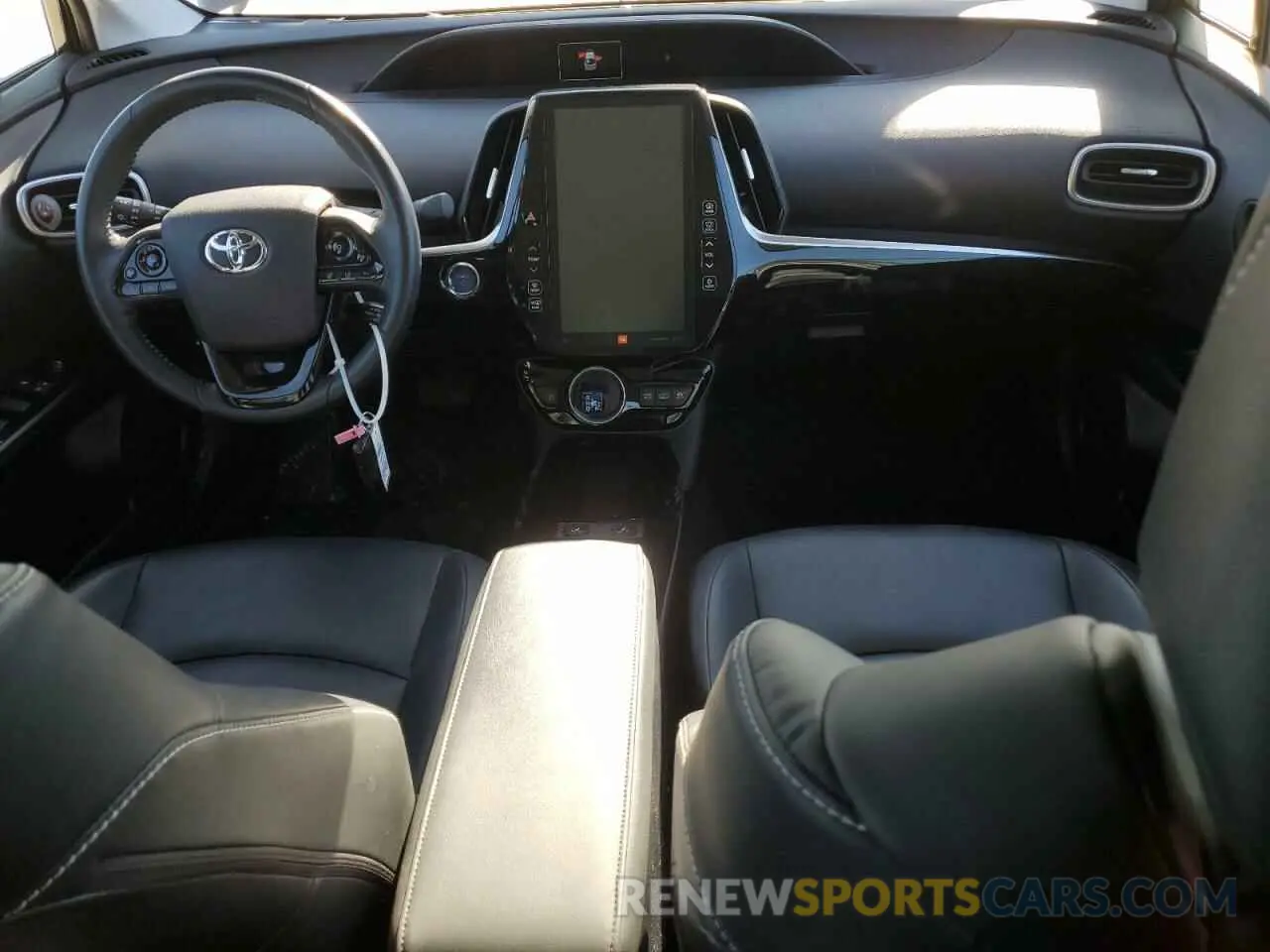 8 fotografías del automóvil dañado JTDKAMFP0M3193904 TOYOTA PRIUS 2021