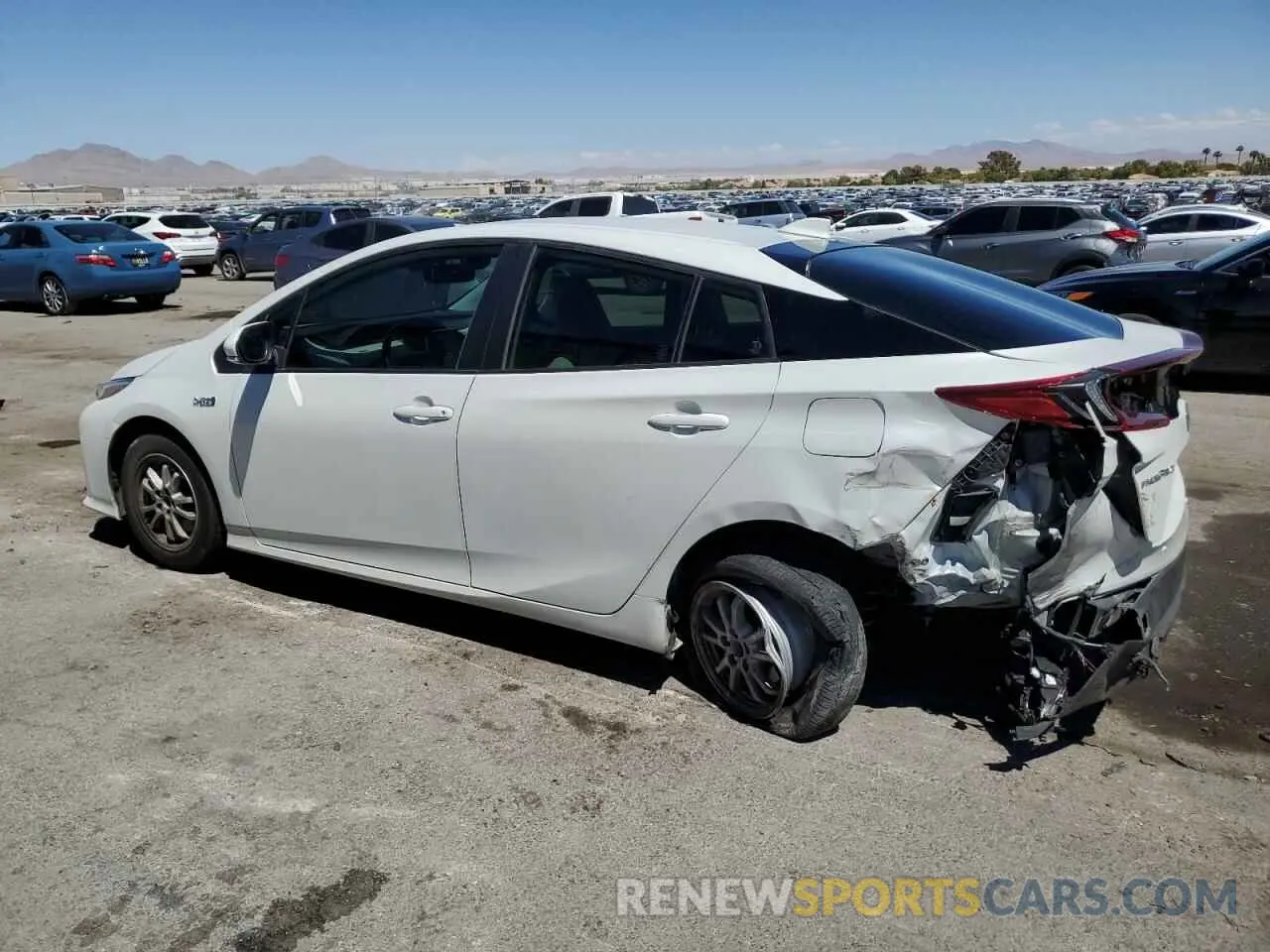 2 fotografías del automóvil dañado JTDKAMFP1M3167960 TOYOTA PRIUS 2021