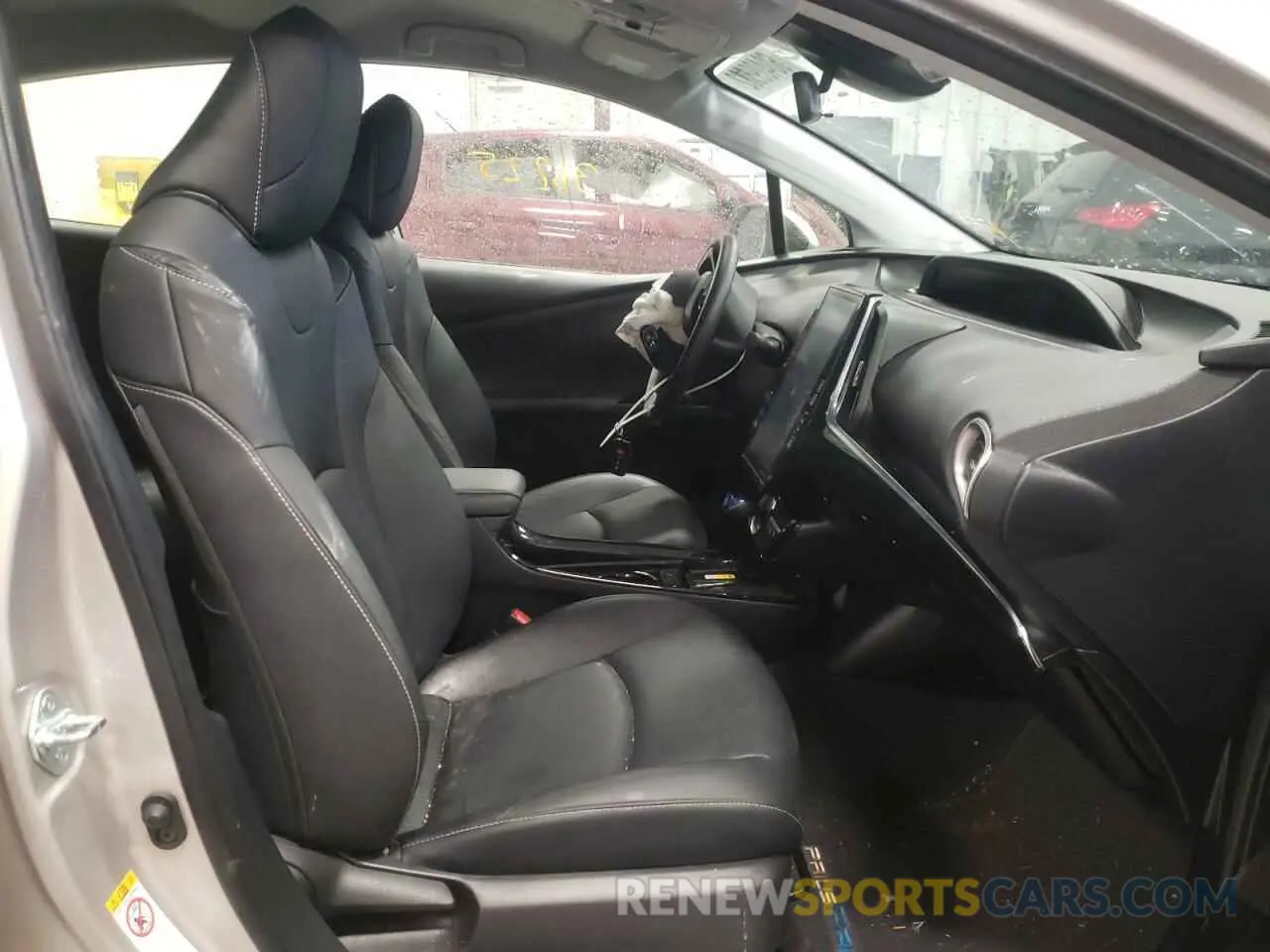 5 fotografías del automóvil dañado JTDKAMFP3M3184176 TOYOTA PRIUS 2021