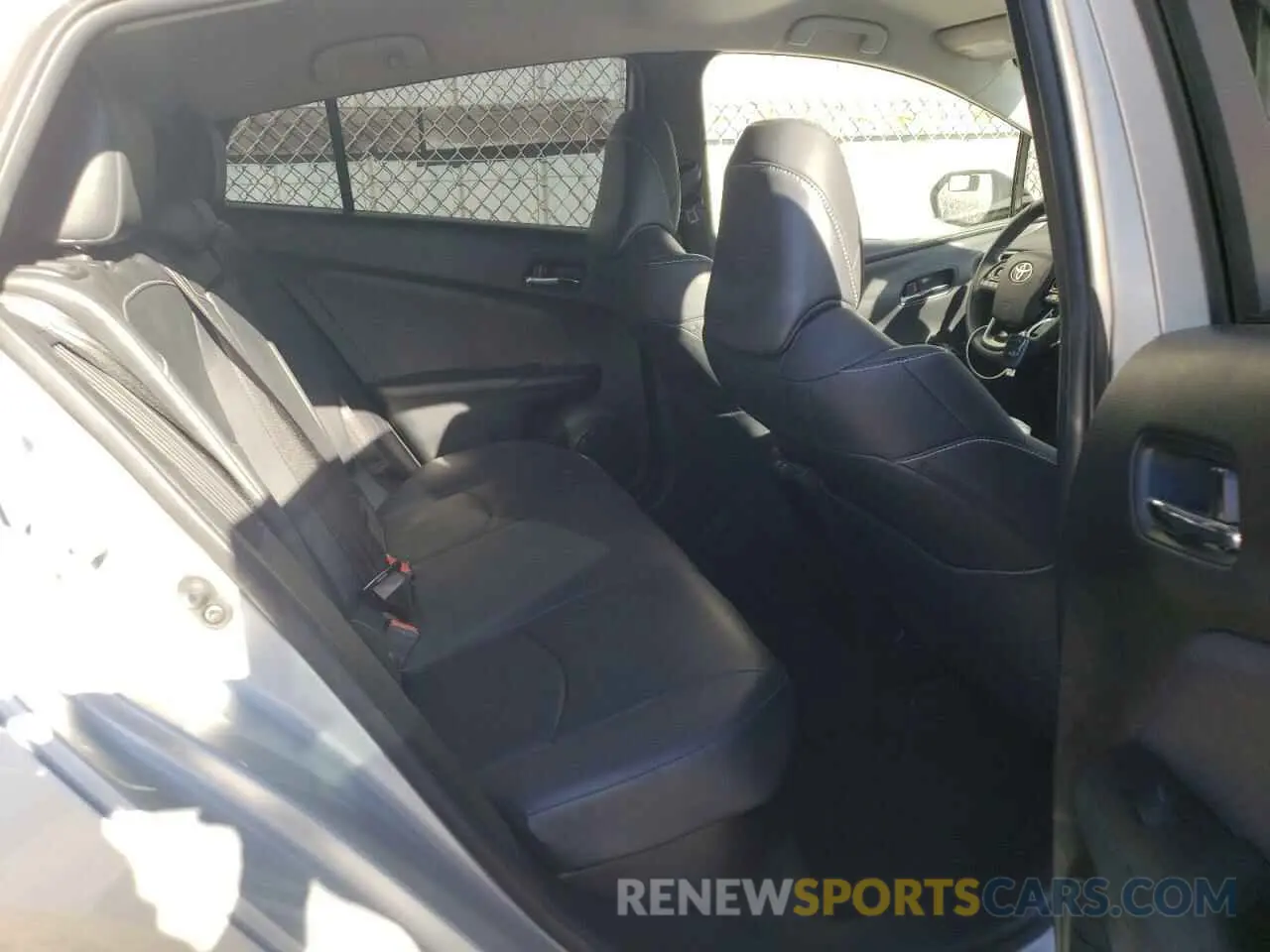 6 fotografías del automóvil dañado JTDKAMFP5M3179304 TOYOTA PRIUS 2021