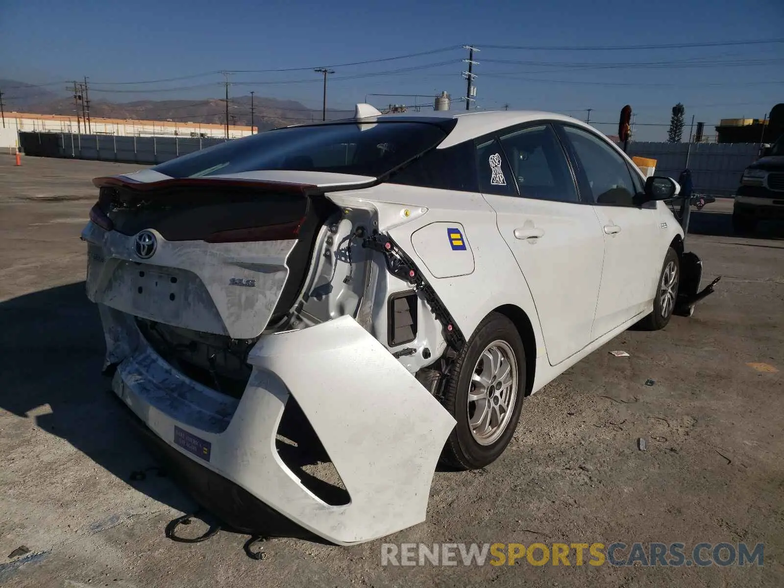 4 fotografías del automóvil dañado JTDKAMFP8M3176994 TOYOTA PRIUS 2021
