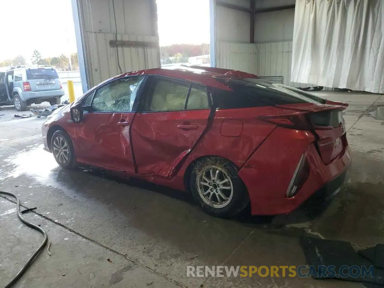 2 fotografías del automóvil dañado JTDKAMFP8M3180947 TOYOTA PRIUS 2021