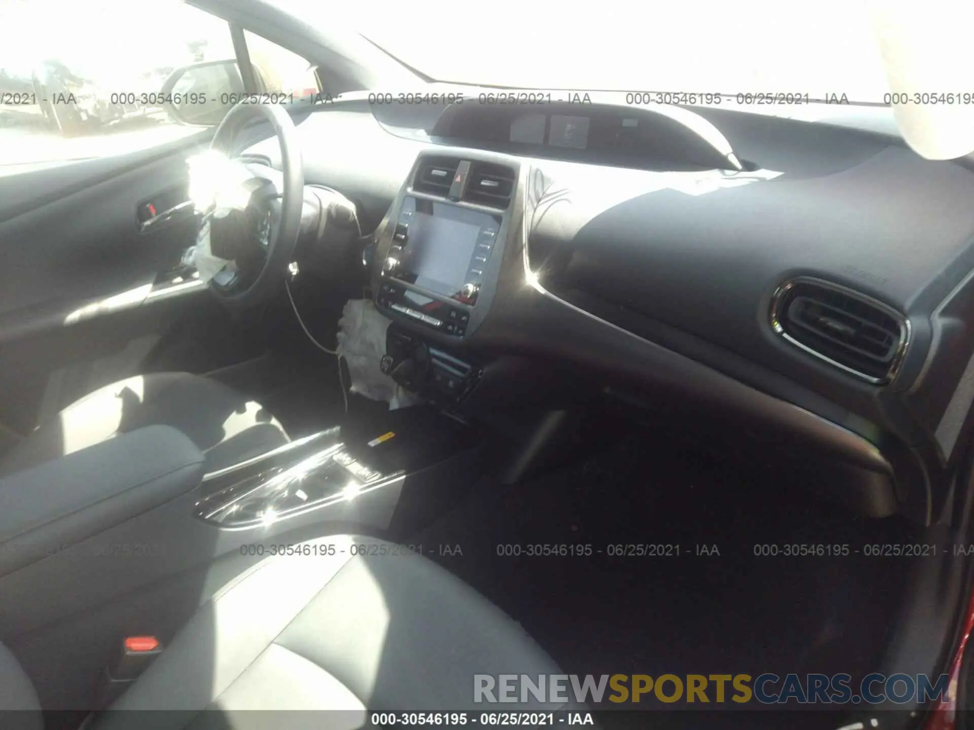 5 fotografías del automóvil dañado JTDKAMFU1M3127545 TOYOTA PRIUS 2021