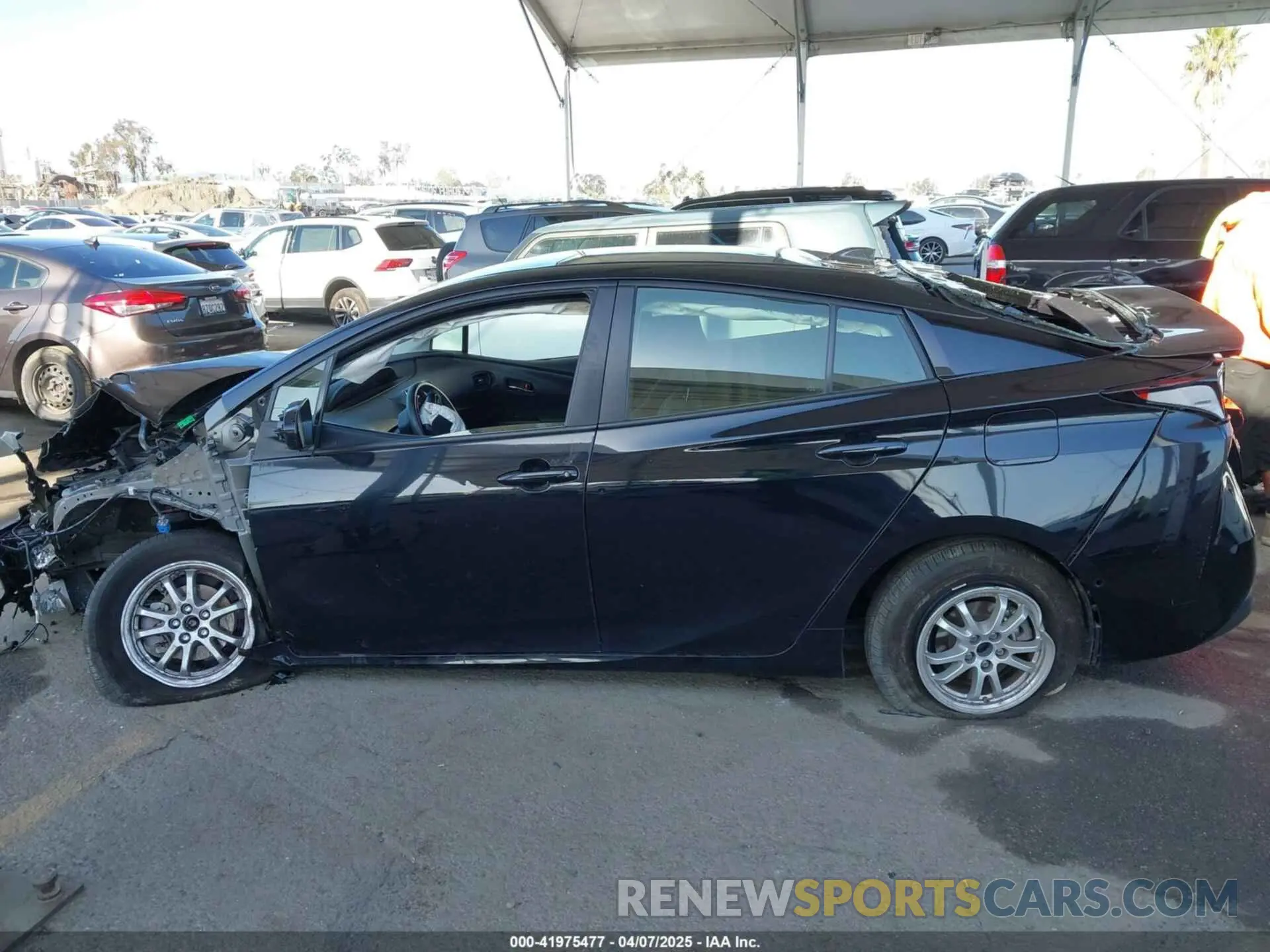 14 fotografías del automóvil dañado JTDKAMFU2M3134178 TOYOTA PRIUS 2021