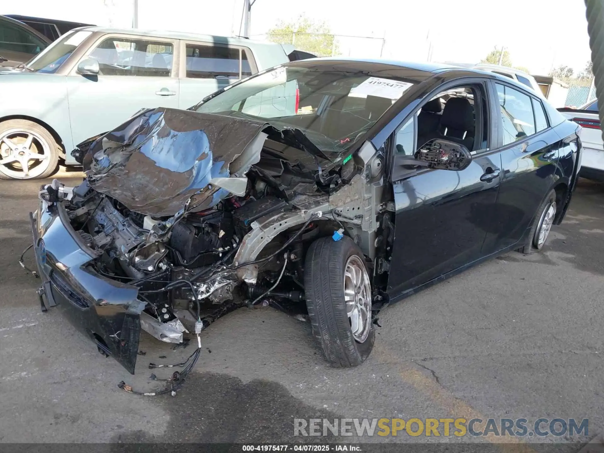 2 fotografías del automóvil dañado JTDKAMFU2M3134178 TOYOTA PRIUS 2021