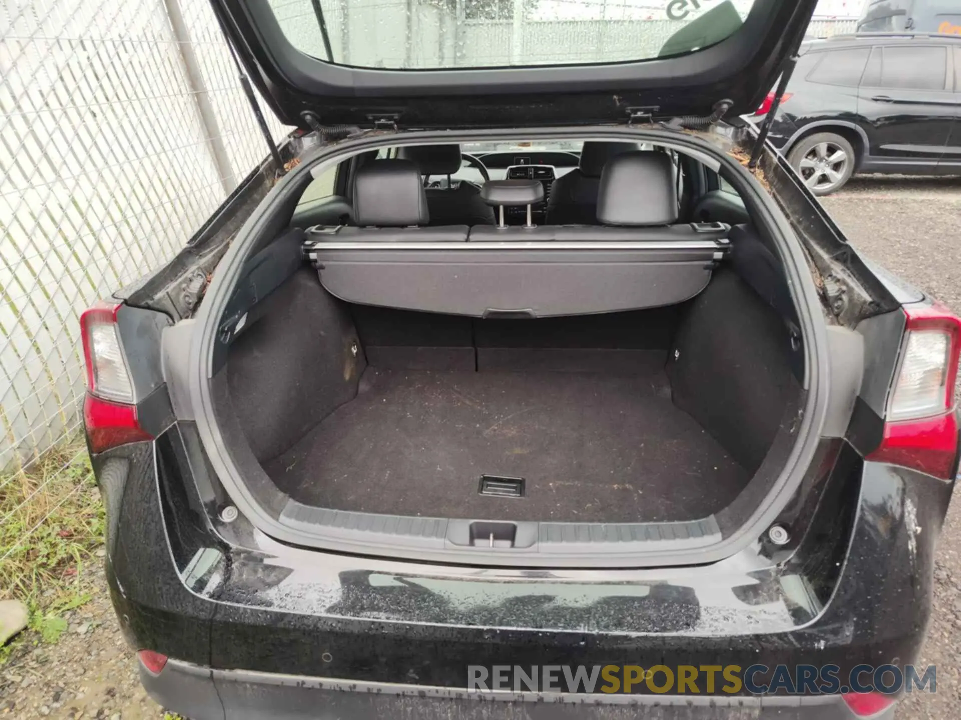 17 fotografías del automóvil dañado JTDKAMFU2M3136660 TOYOTA PRIUS 2021