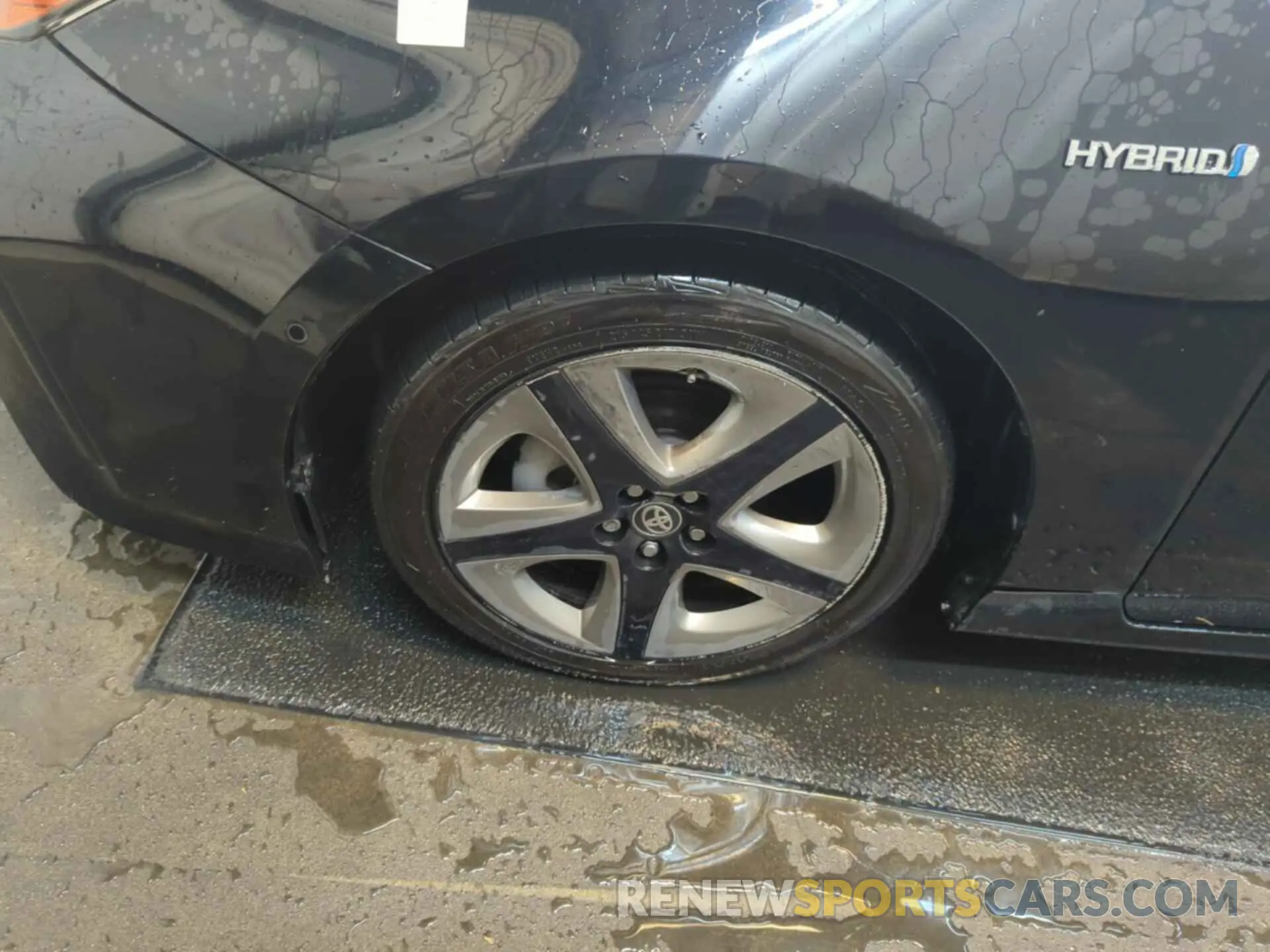 8 fotografías del automóvil dañado JTDKAMFU2M3136660 TOYOTA PRIUS 2021