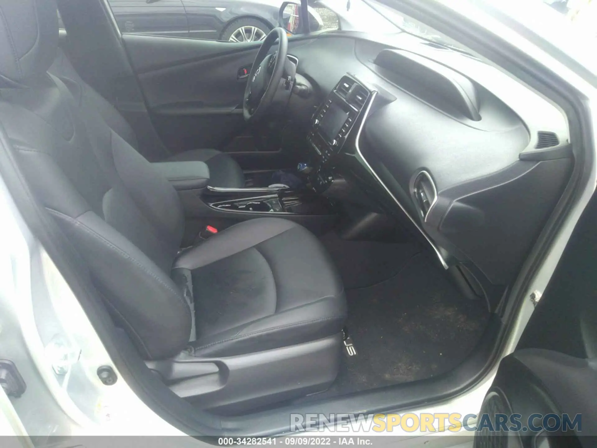 5 fotografías del automóvil dañado JTDKAMFU2M3145570 TOYOTA PRIUS 2021
