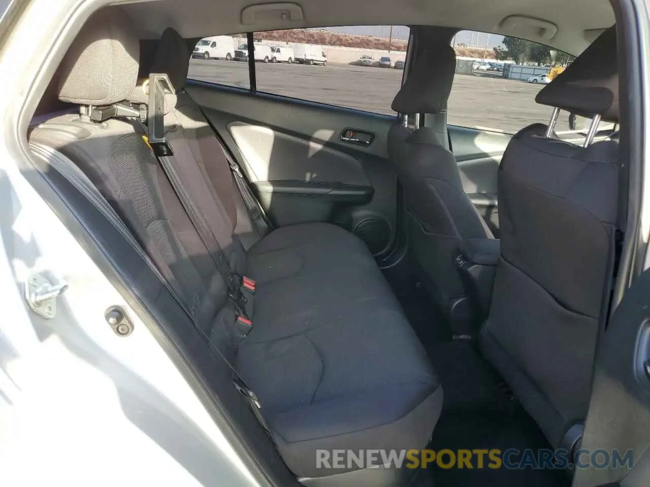 10 fotografías del automóvil dañado JTDKAMFU2M3148288 TOYOTA PRIUS 2021