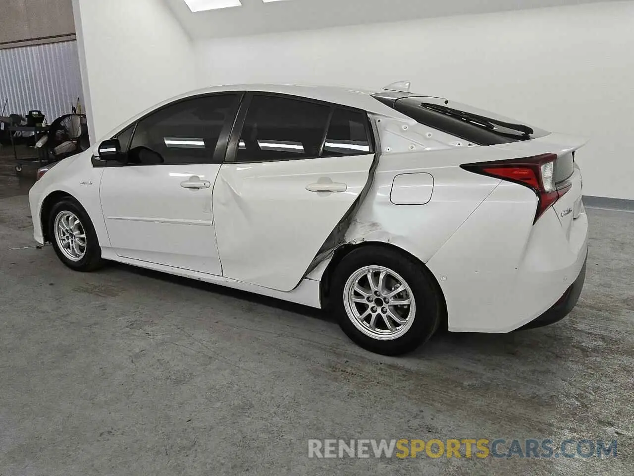 2 fotografías del automóvil dañado JTDKAMFU3M3141253 TOYOTA PRIUS 2021