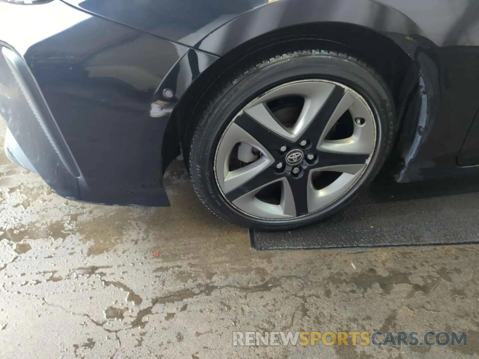 40 fotografías del automóvil dañado JTDKAMFU4M3136059 TOYOTA PRIUS 2021