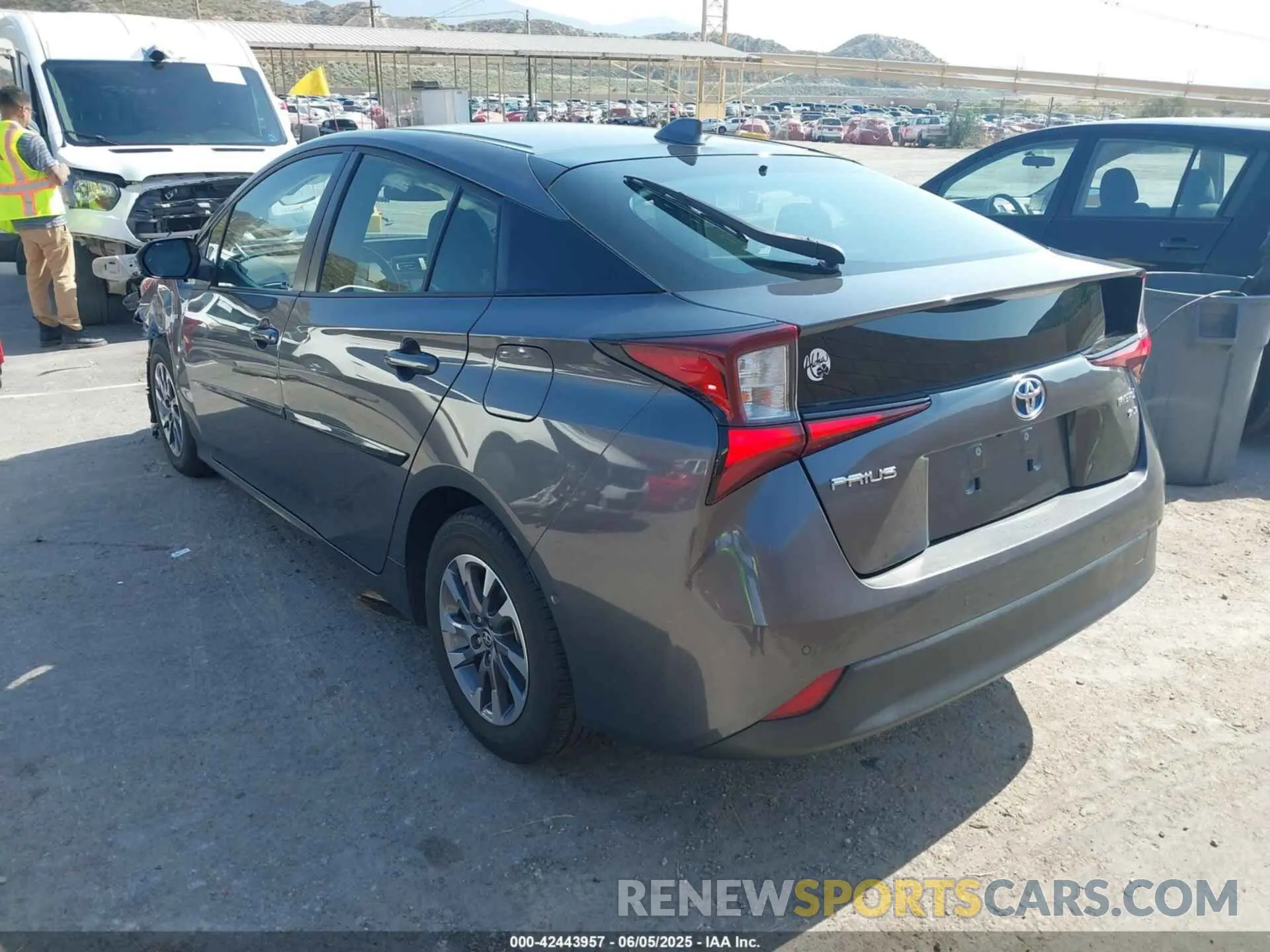 3 fotografías del automóvil dañado JTDKAMFU4M3144985 TOYOTA PRIUS 2021