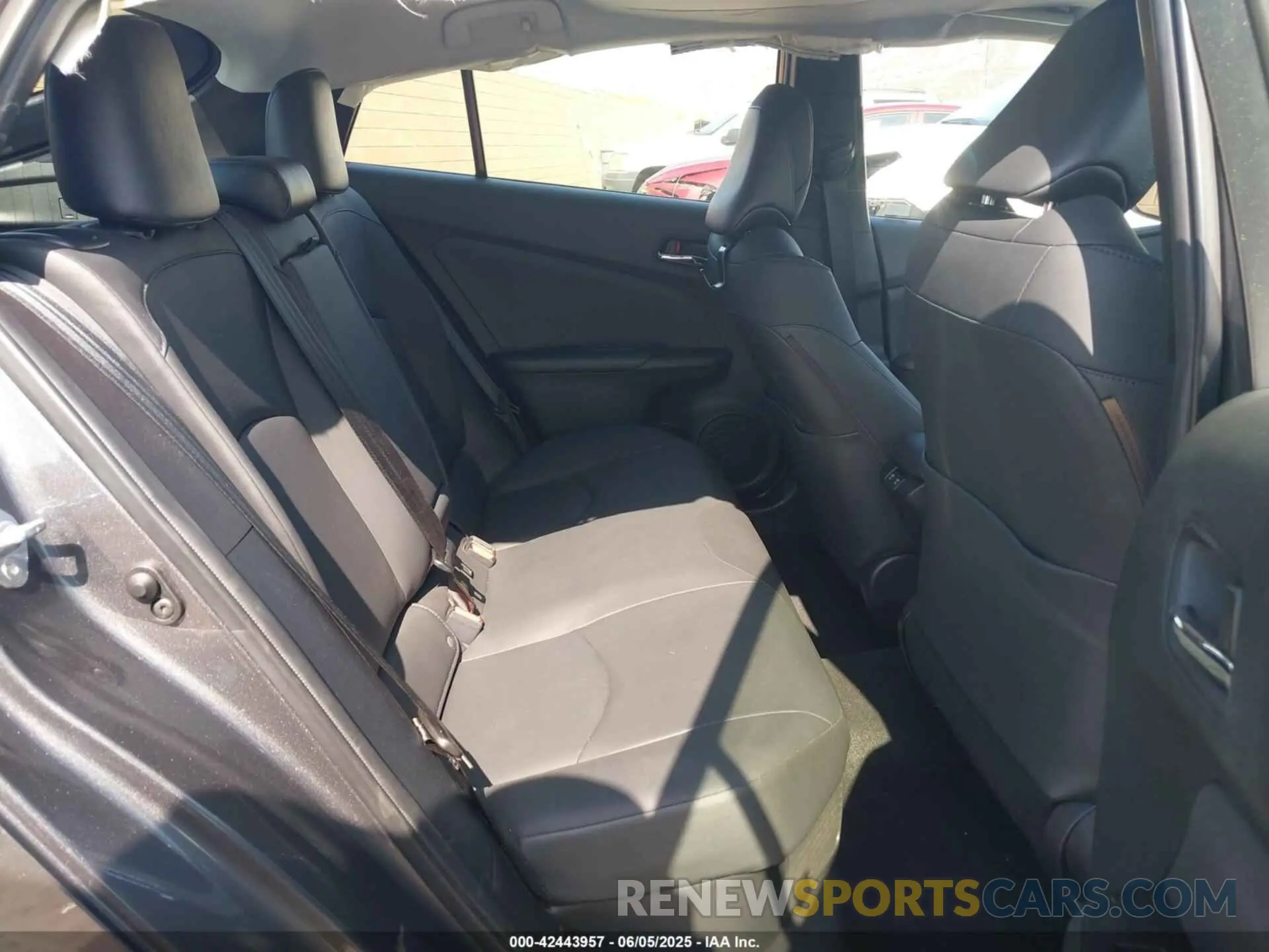 8 fotografías del automóvil dañado JTDKAMFU4M3144985 TOYOTA PRIUS 2021