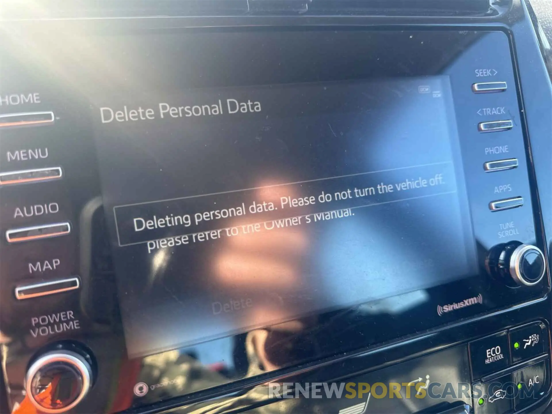 15 fotografías del automóvil dañado JTDKAMFU5M3136023 TOYOTA PRIUS 2021