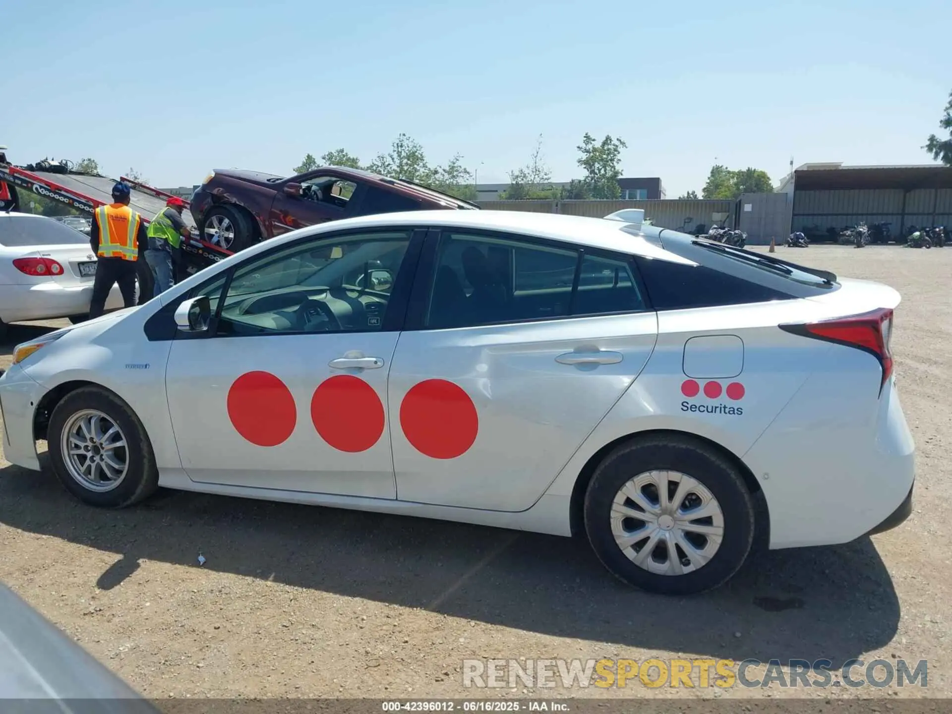 14 fotografías del automóvil dañado JTDKAMFU5M3142159 TOYOTA PRIUS 2021