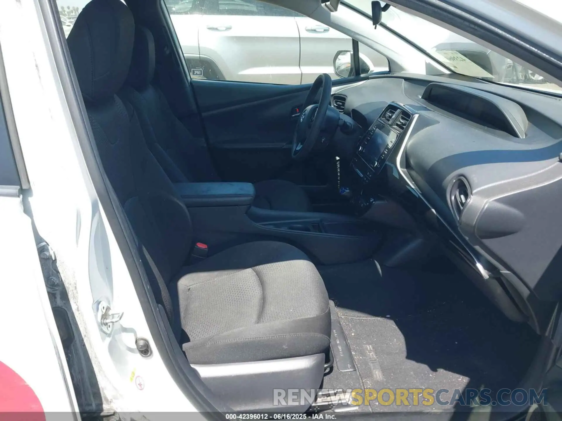 5 fotografías del automóvil dañado JTDKAMFU5M3142159 TOYOTA PRIUS 2021