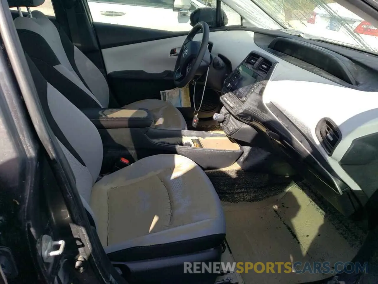 5 fotografías del automóvil dañado JTDKAMFU7M3133205 TOYOTA PRIUS 2021