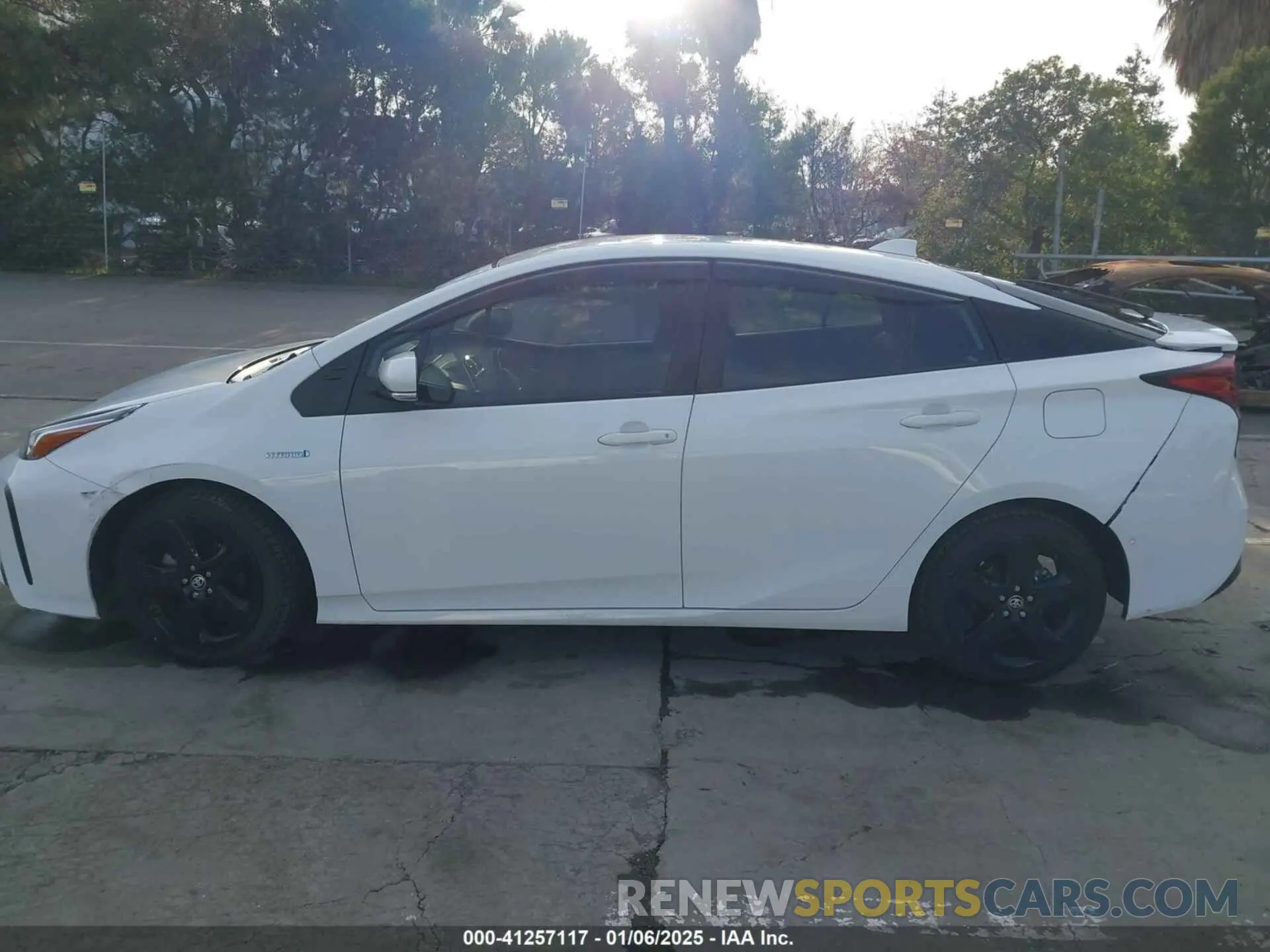15 fotografías del automóvil dañado JTDKAMFU9M3131228 TOYOTA PRIUS 2021