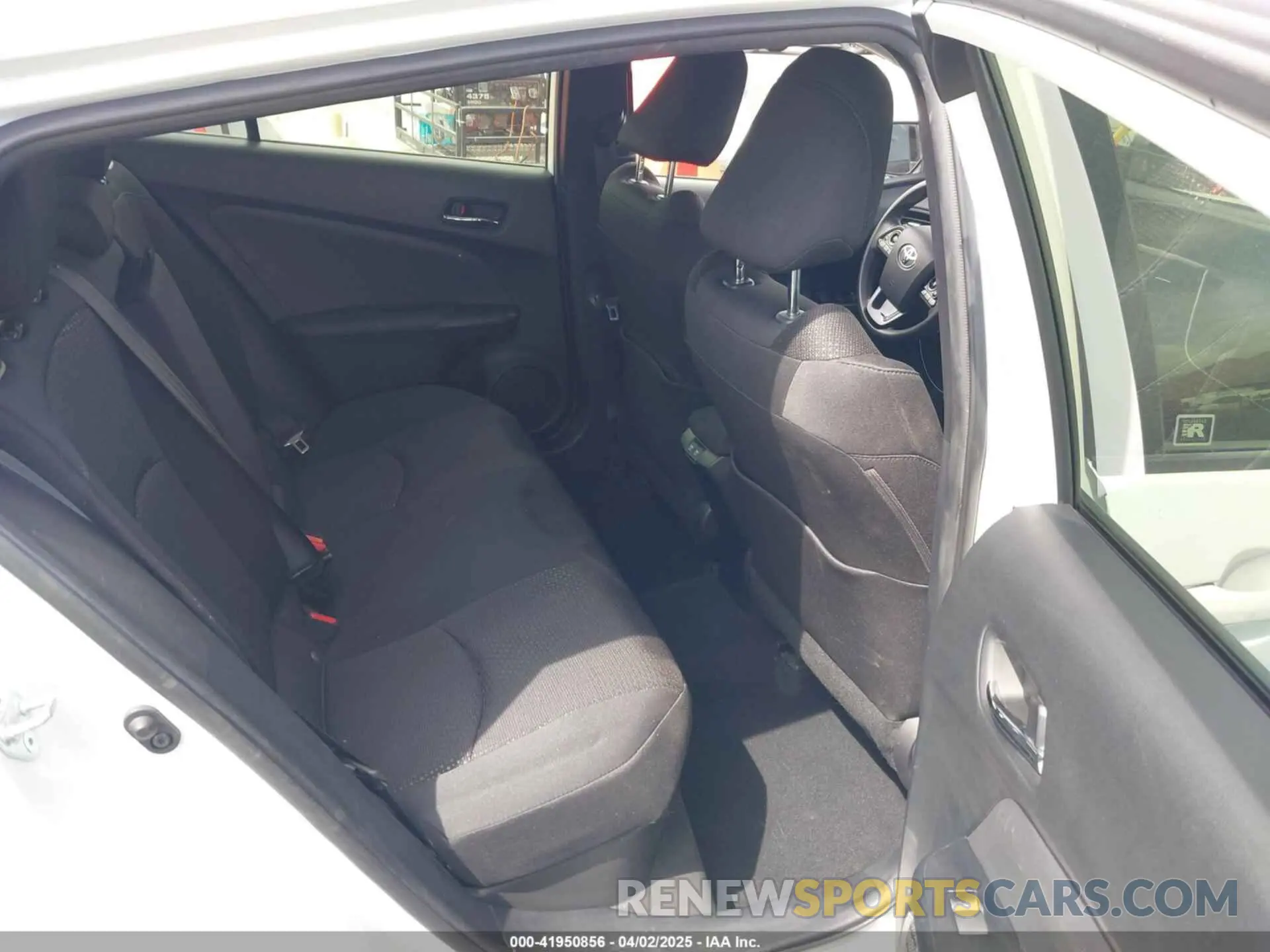 8 fotografías del automóvil dañado JTDKAMFU9M3133528 TOYOTA PRIUS 2021