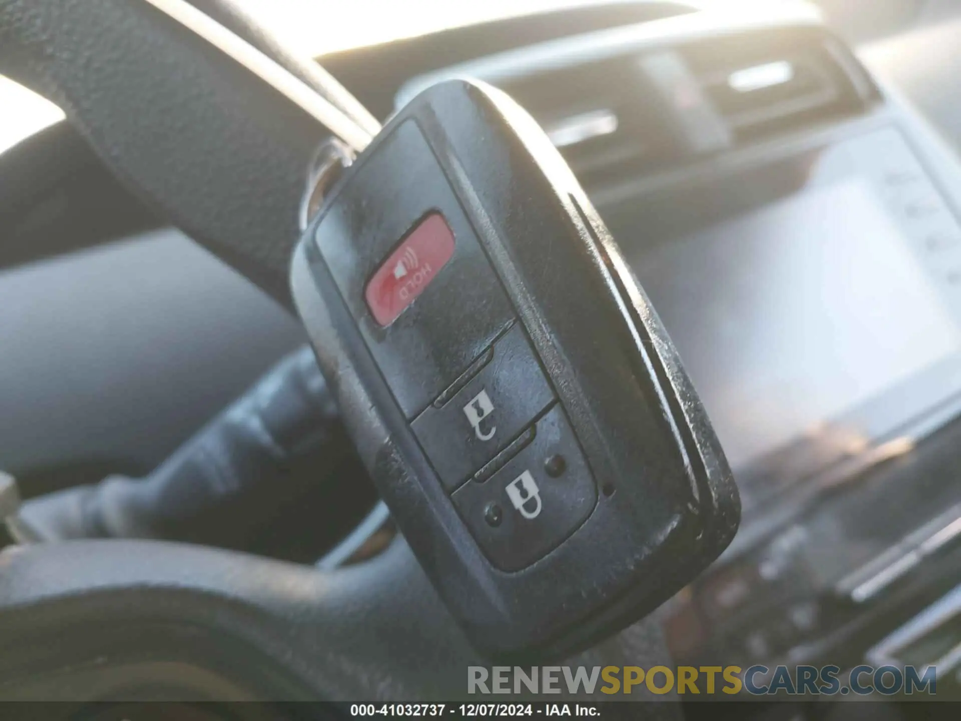11 fotografías del automóvil dañado JTDKAMFUXM3132243 TOYOTA PRIUS 2021