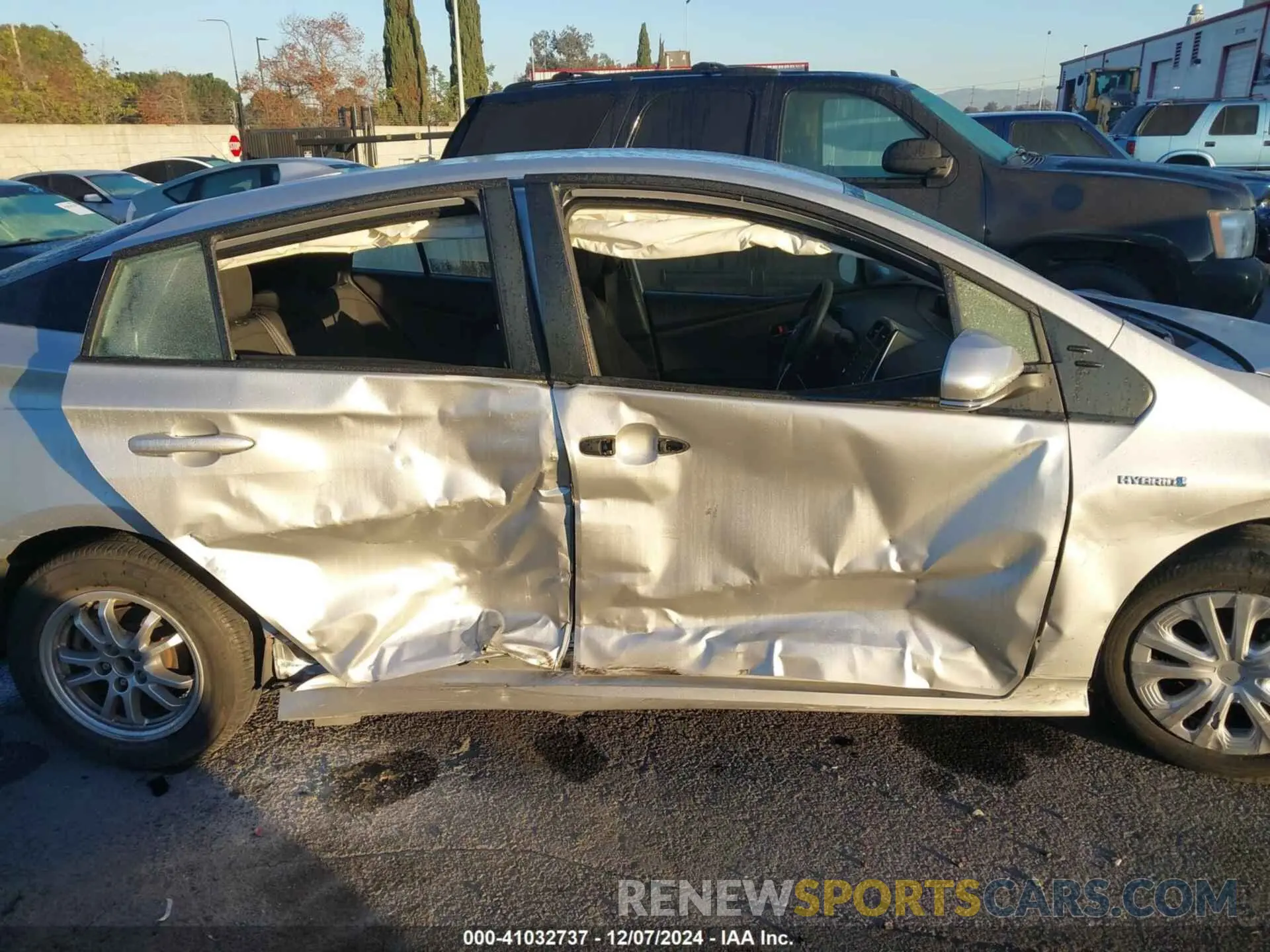13 fotografías del automóvil dañado JTDKAMFUXM3132243 TOYOTA PRIUS 2021