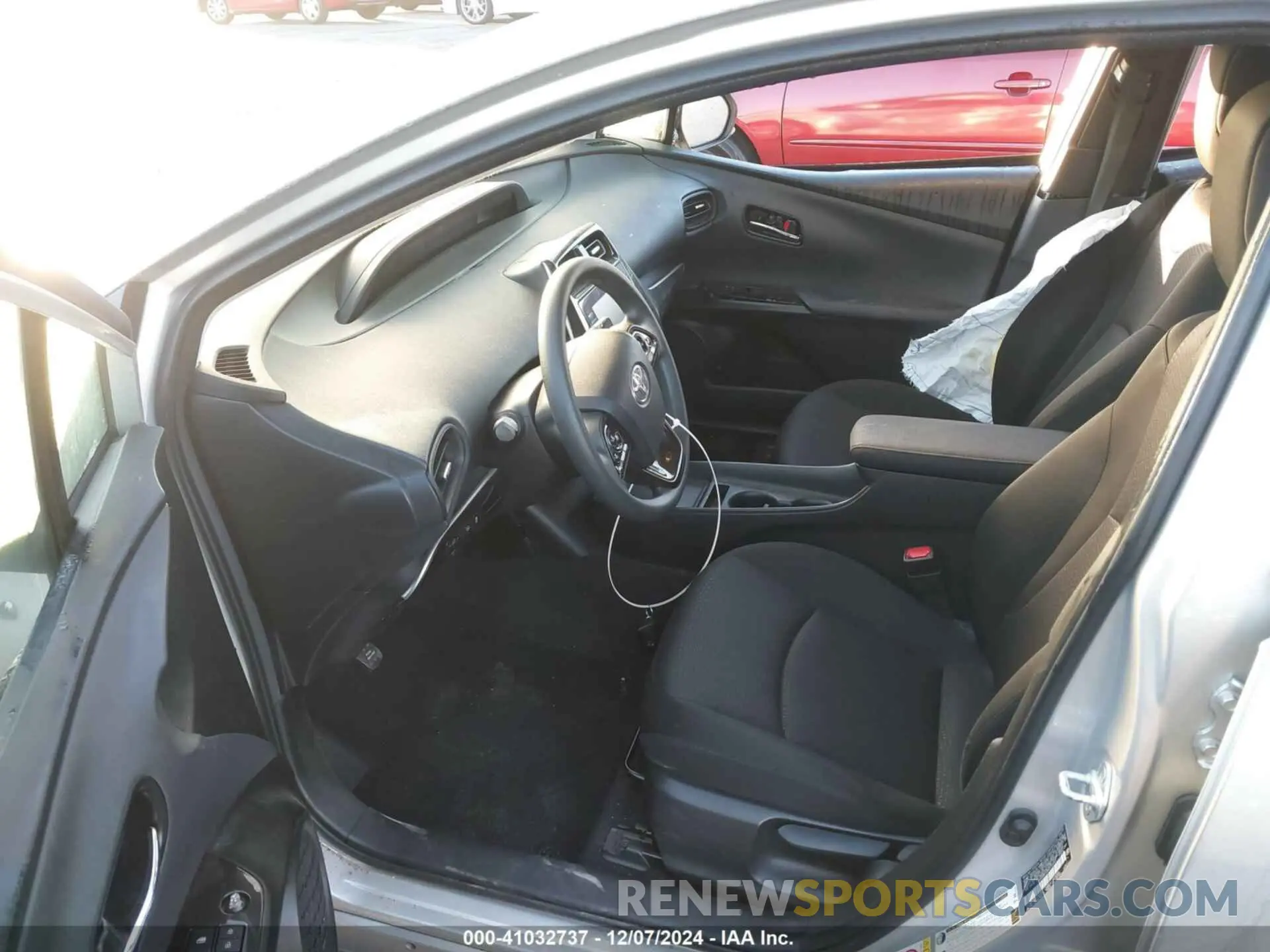 5 fotografías del automóvil dañado JTDKAMFUXM3132243 TOYOTA PRIUS 2021